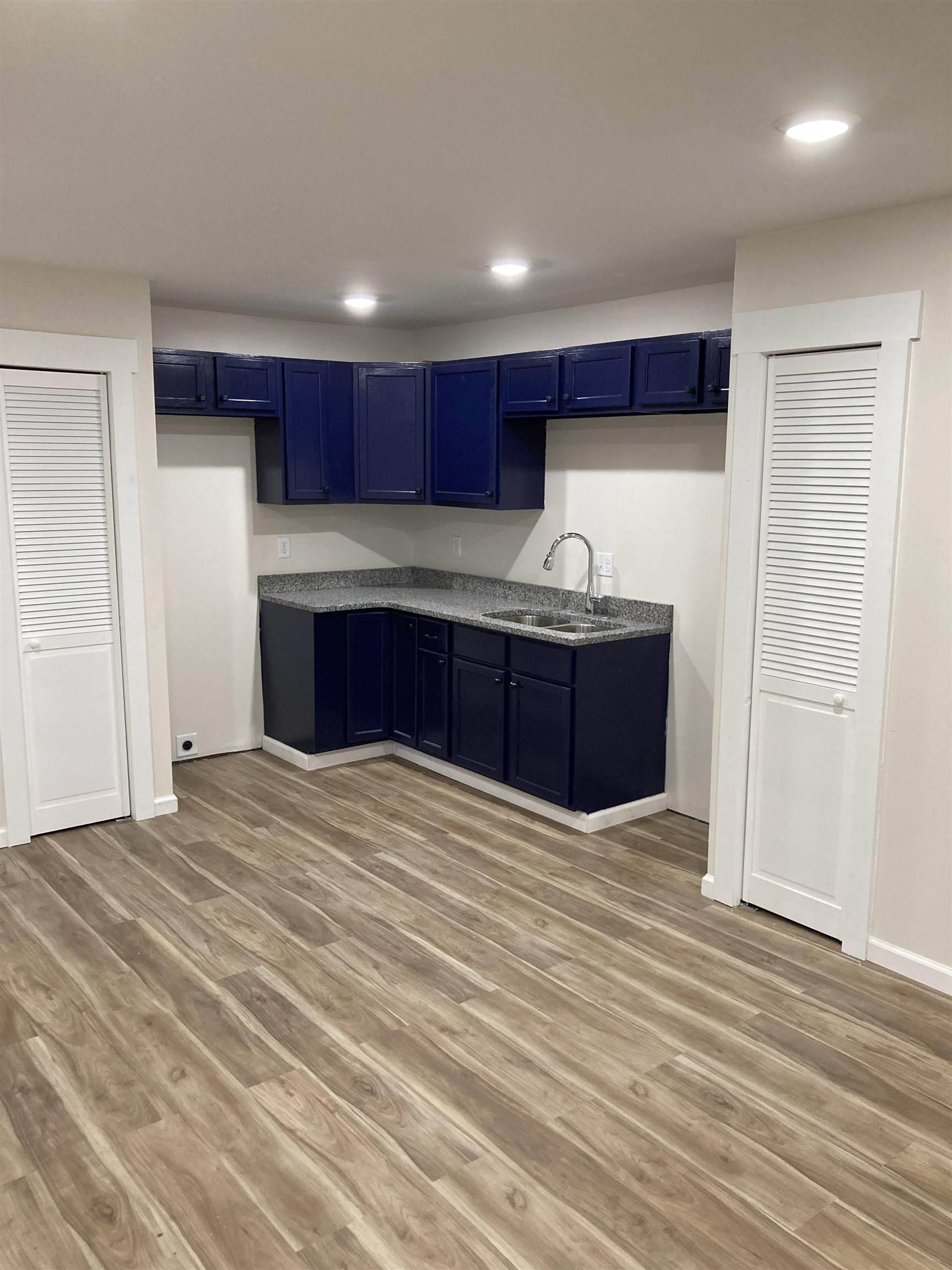 1601 E Del Mar Property Photo 3