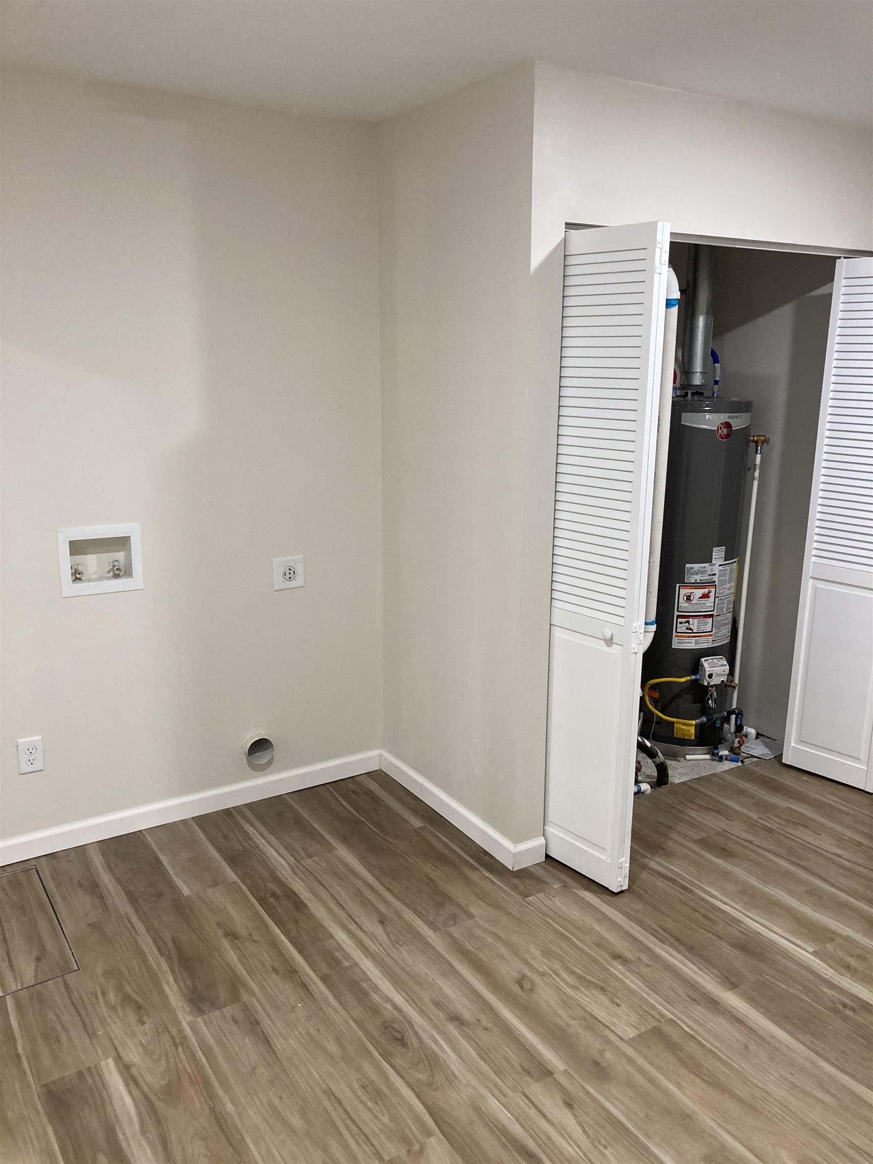 1601 E Del Mar Property Photo 6