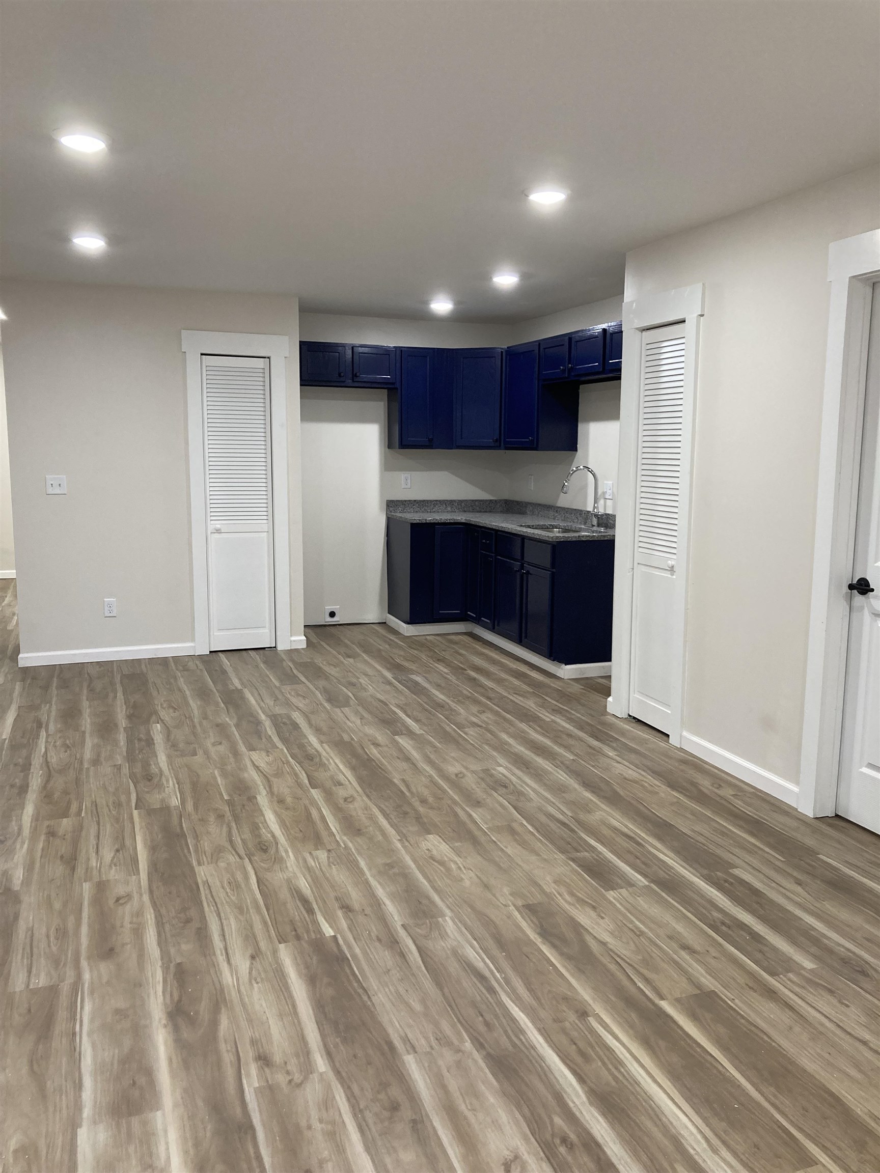 1601 E Del Mar Property Photo 7