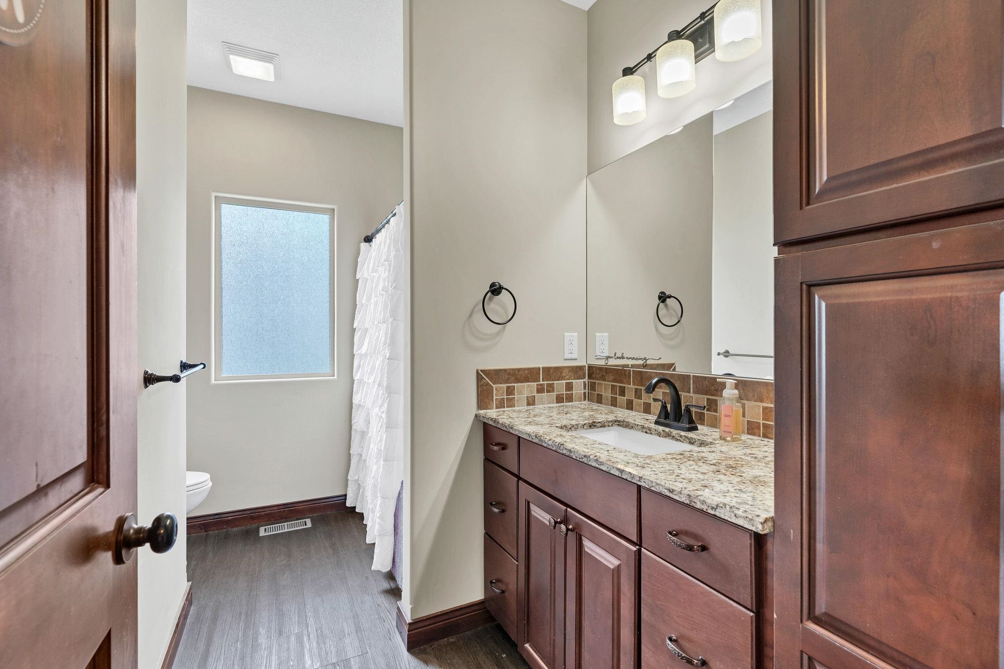 1200 E Park Glen St Property Photo 19