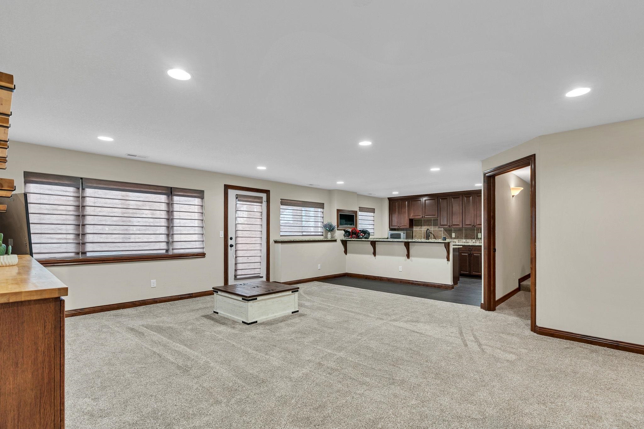 1200 E Park Glen St Property Photo 22