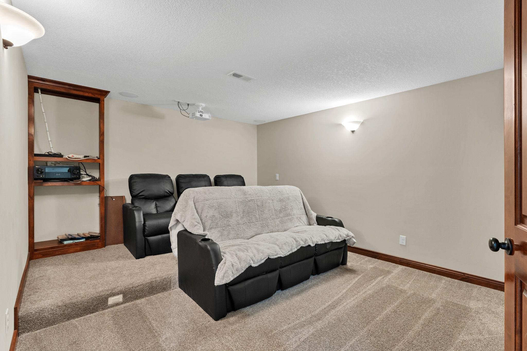 1200 E Park Glen St Property Photo 26