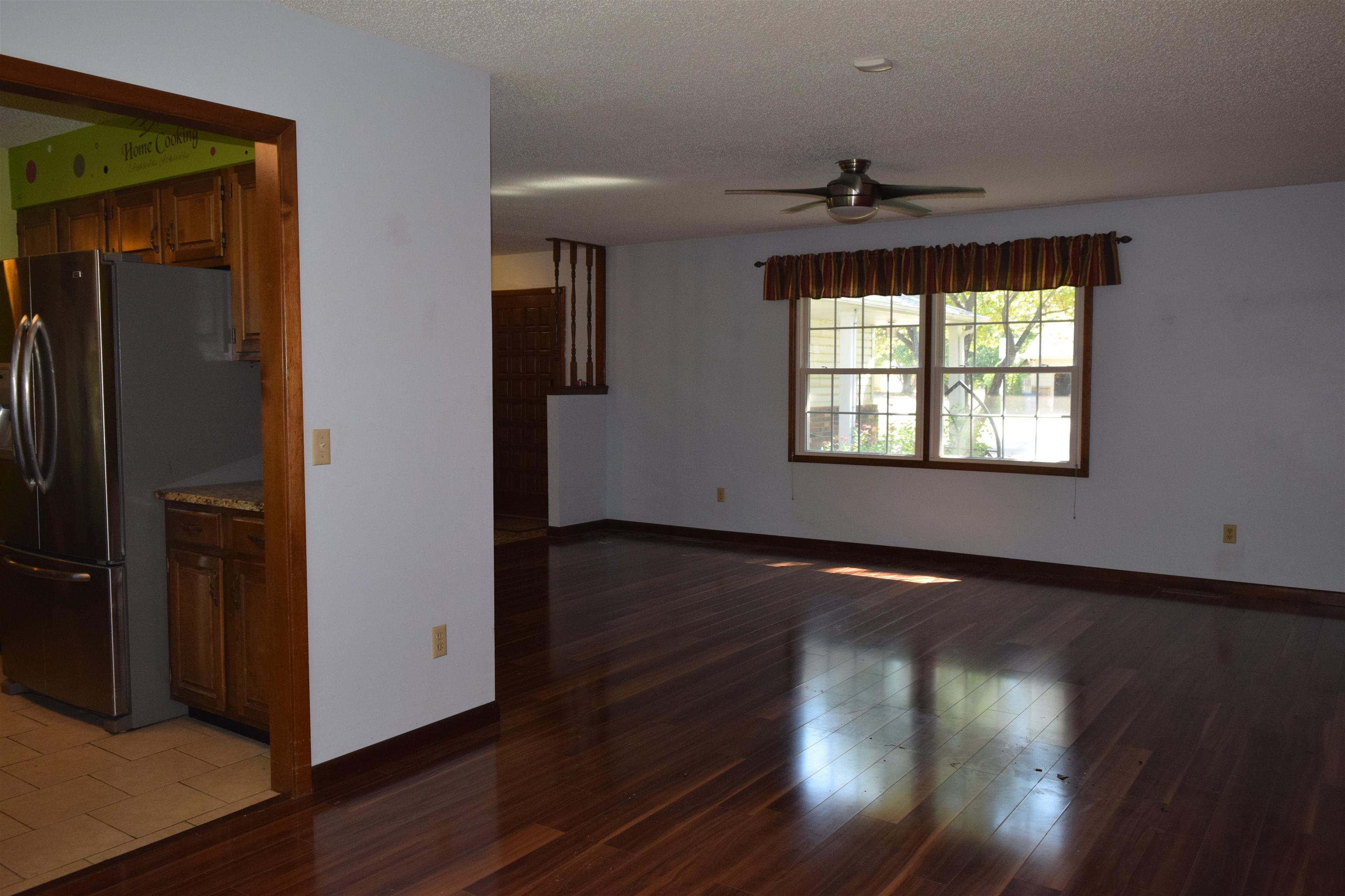 1933 N Reca Property Photo 6