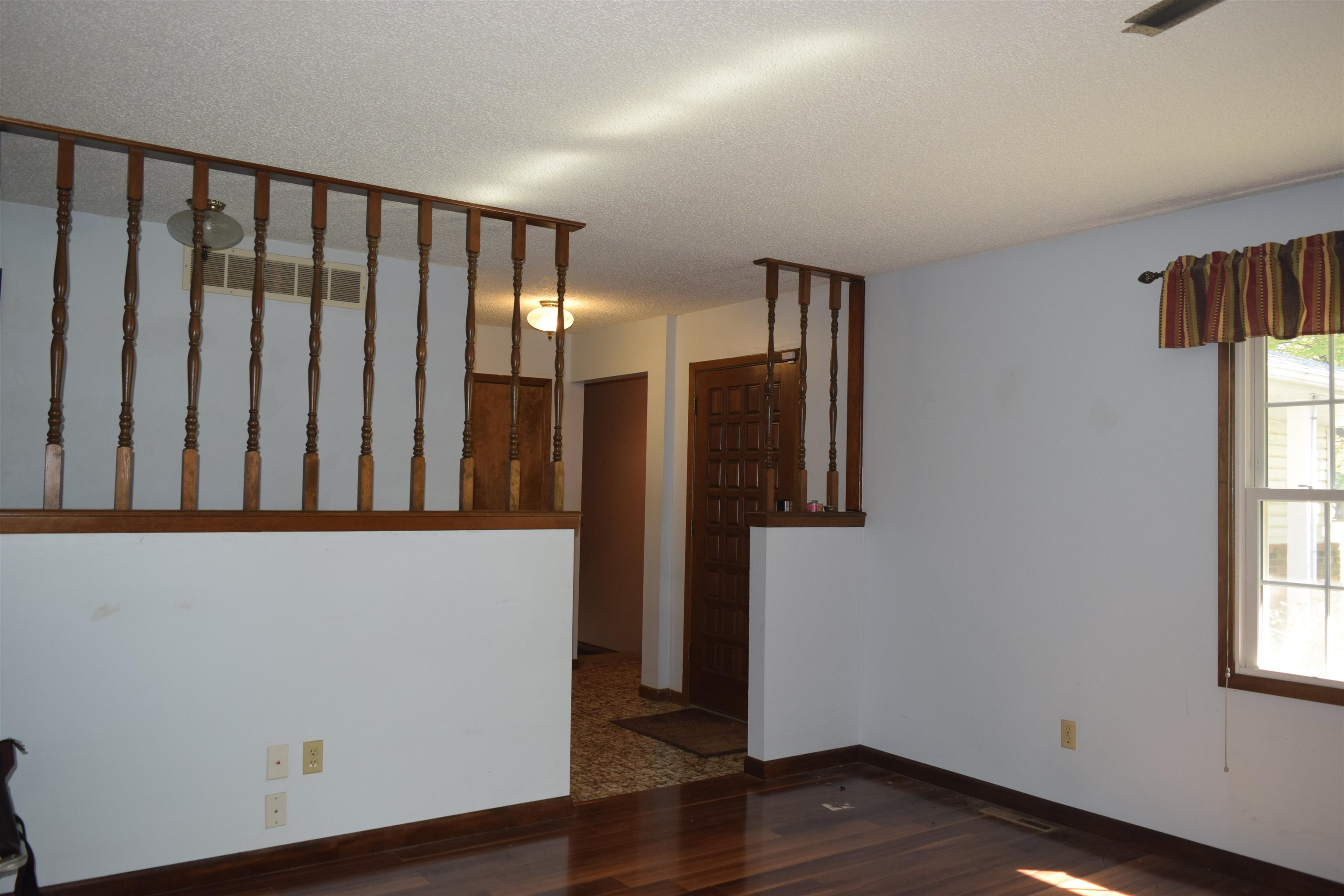 1933 N Reca Property Photo 7