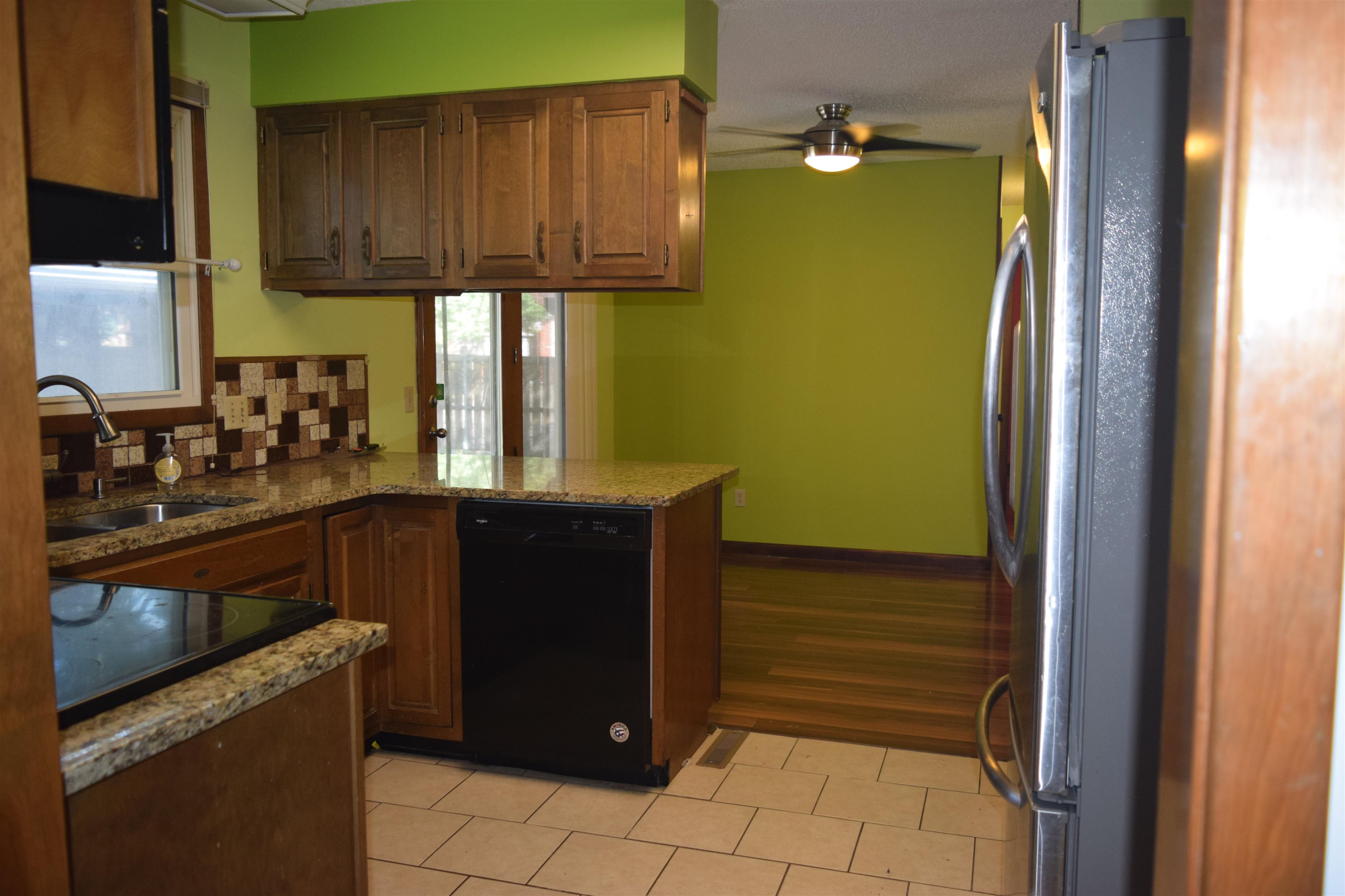 1933 N Reca Property Photo 8