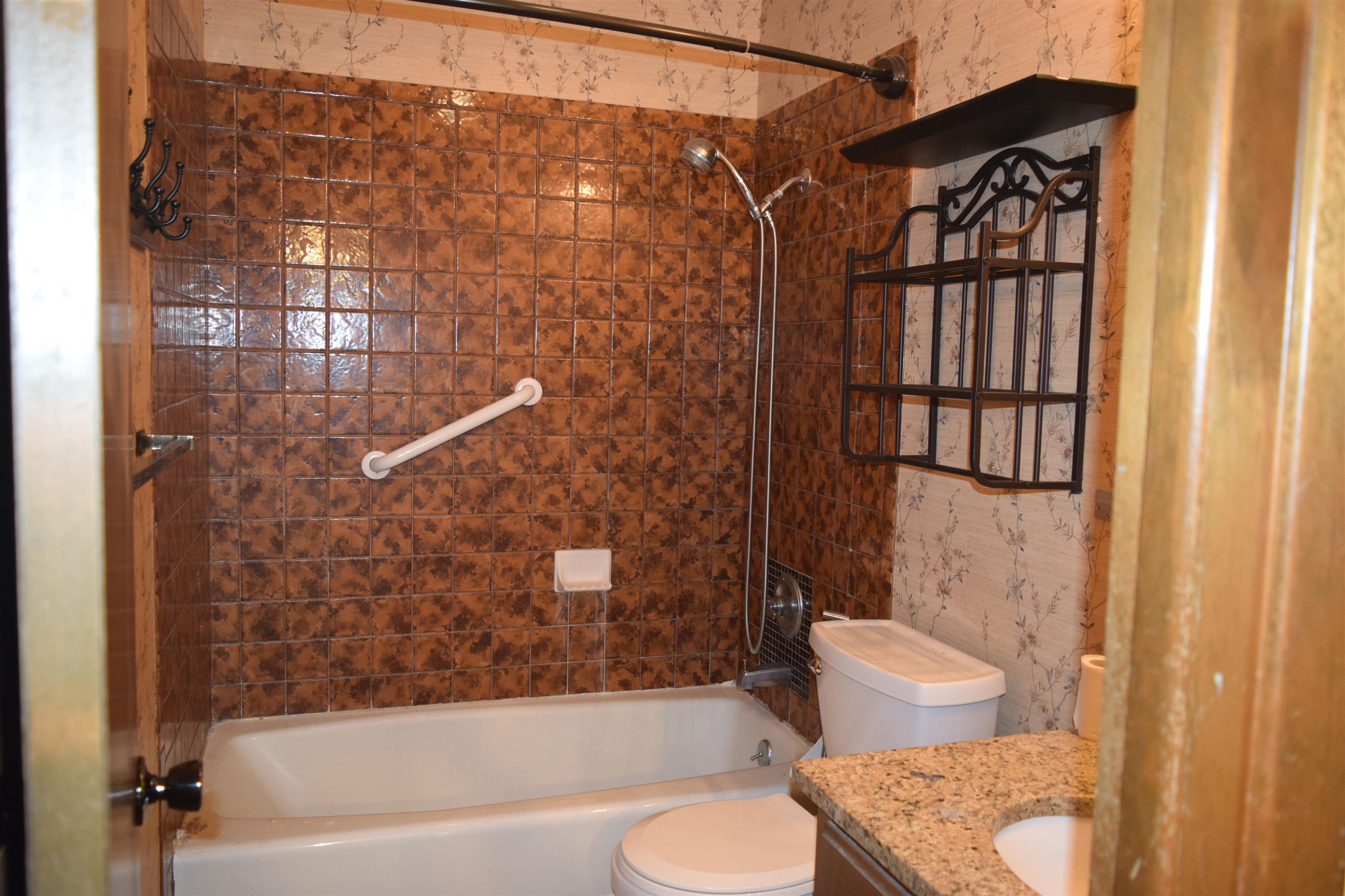 1933 N Reca Property Photo 14