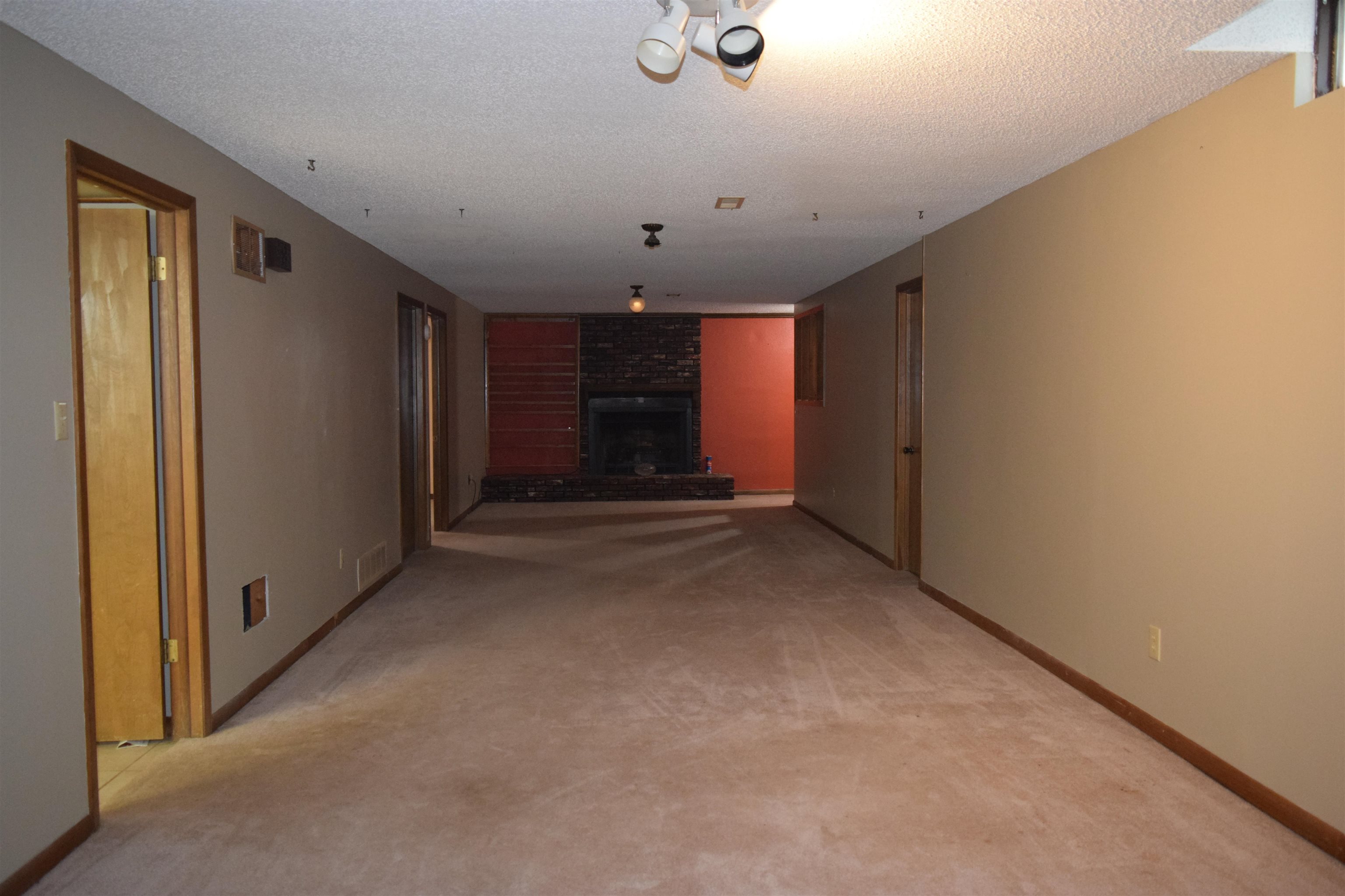 1933 N Reca Property Photo 19