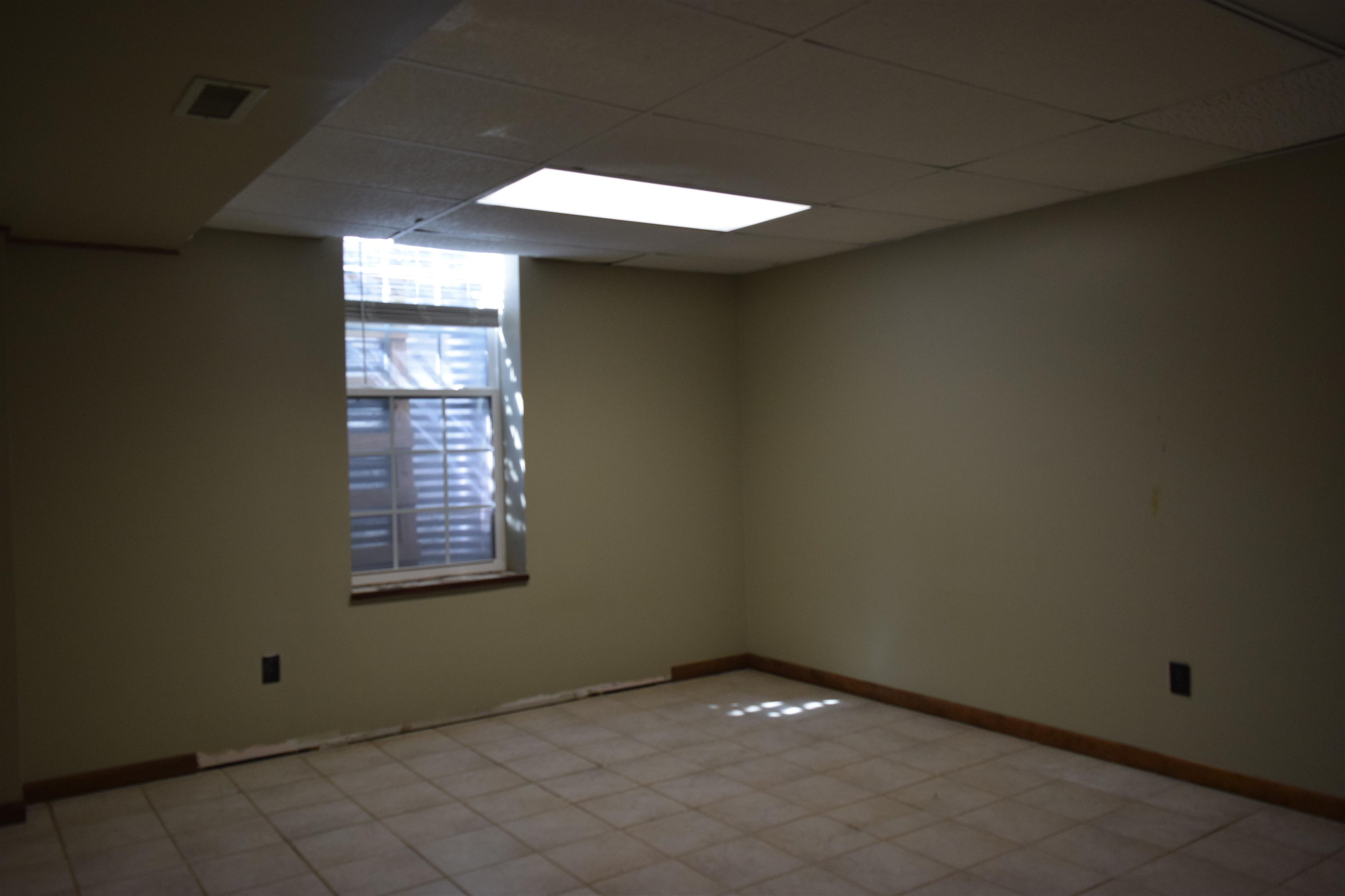 1933 N Reca Property Photo 21
