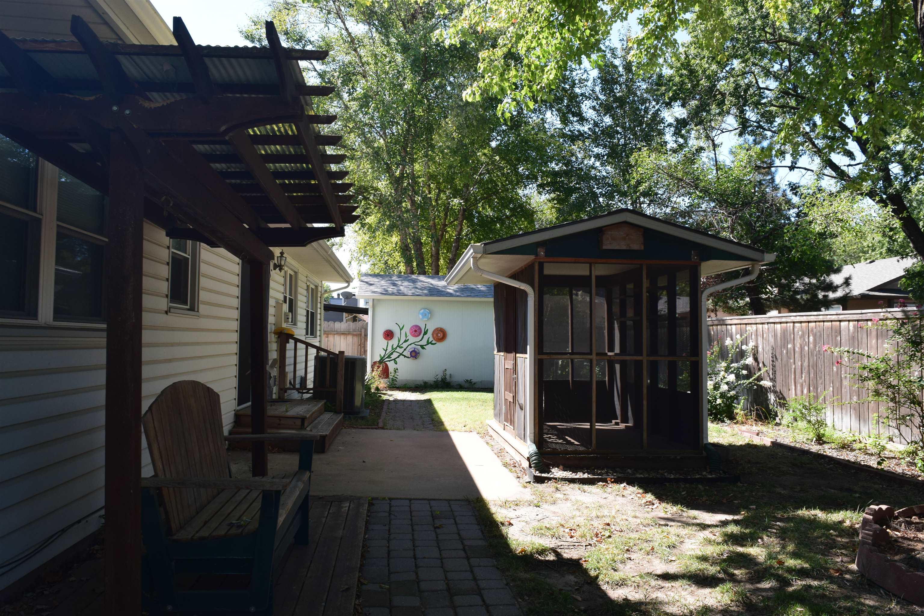 1933 N Reca Property Photo 25