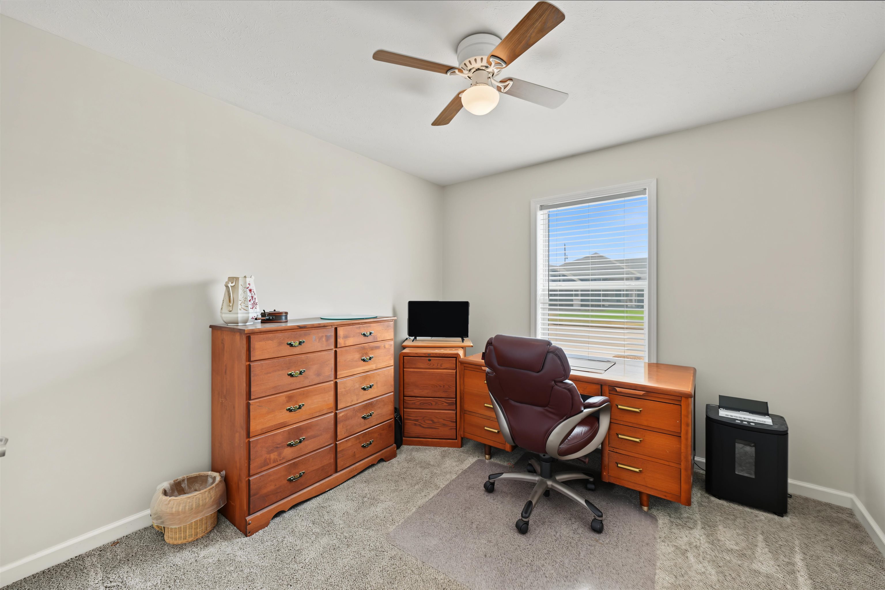 125 S Lindblad Dr. Property Photo 20