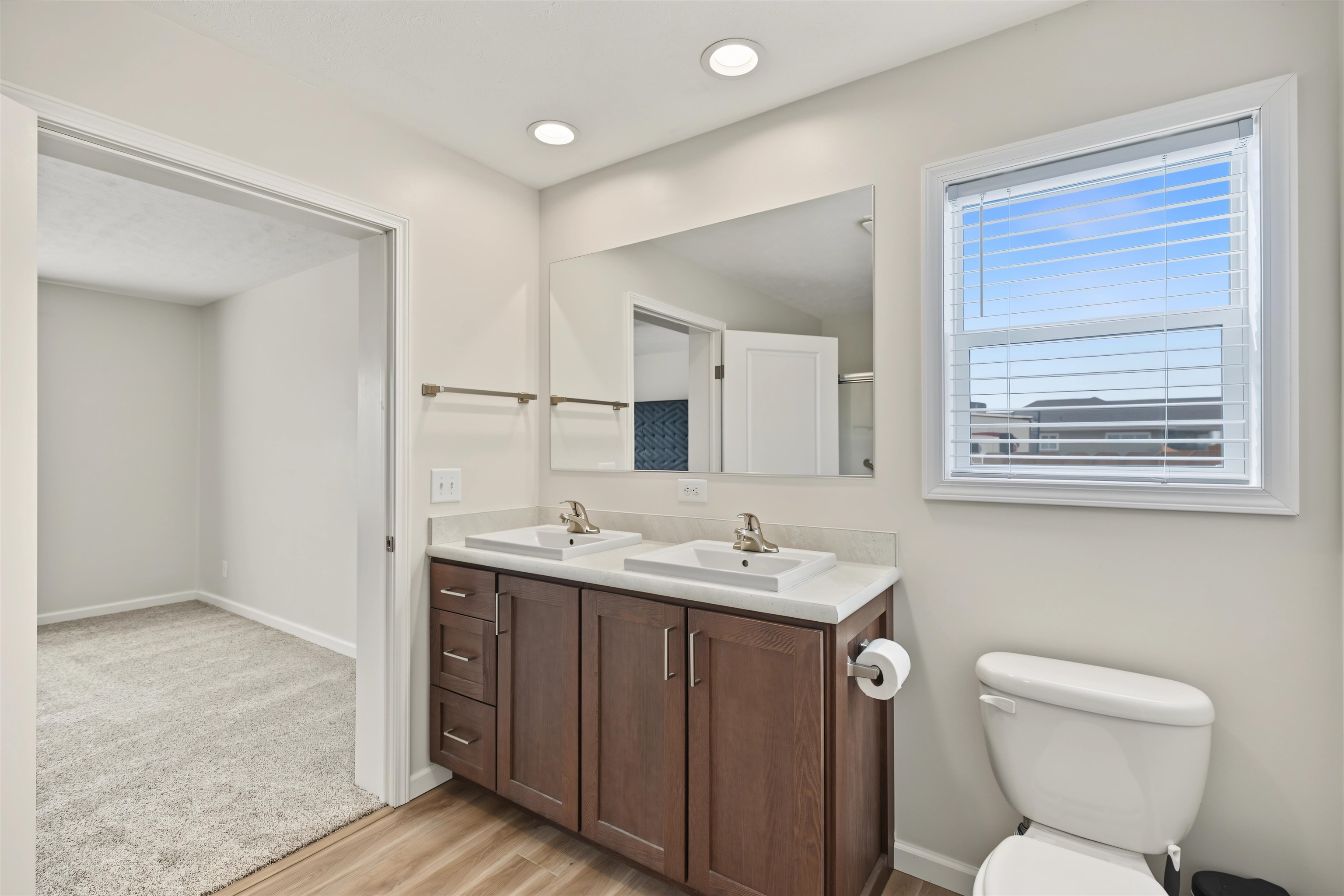 125 S Lindblad Dr. Property Photo 24