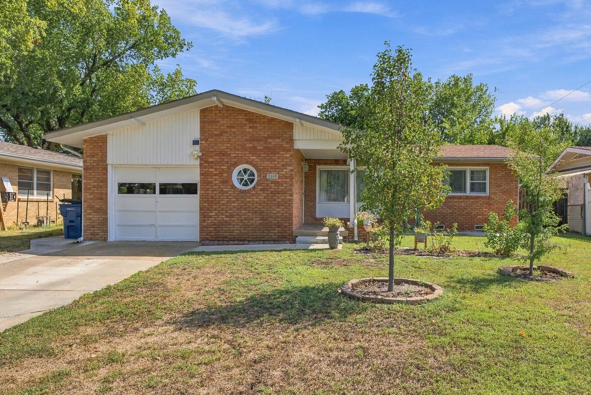 2916 S Bennett Property Photo 1