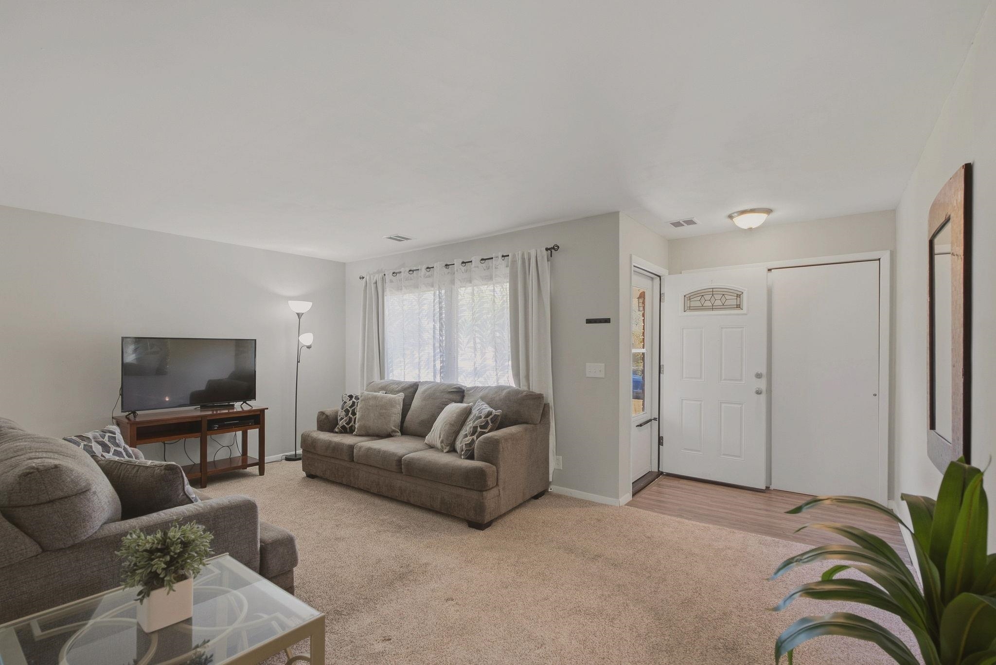 2916 S Bennett Property Photo 3