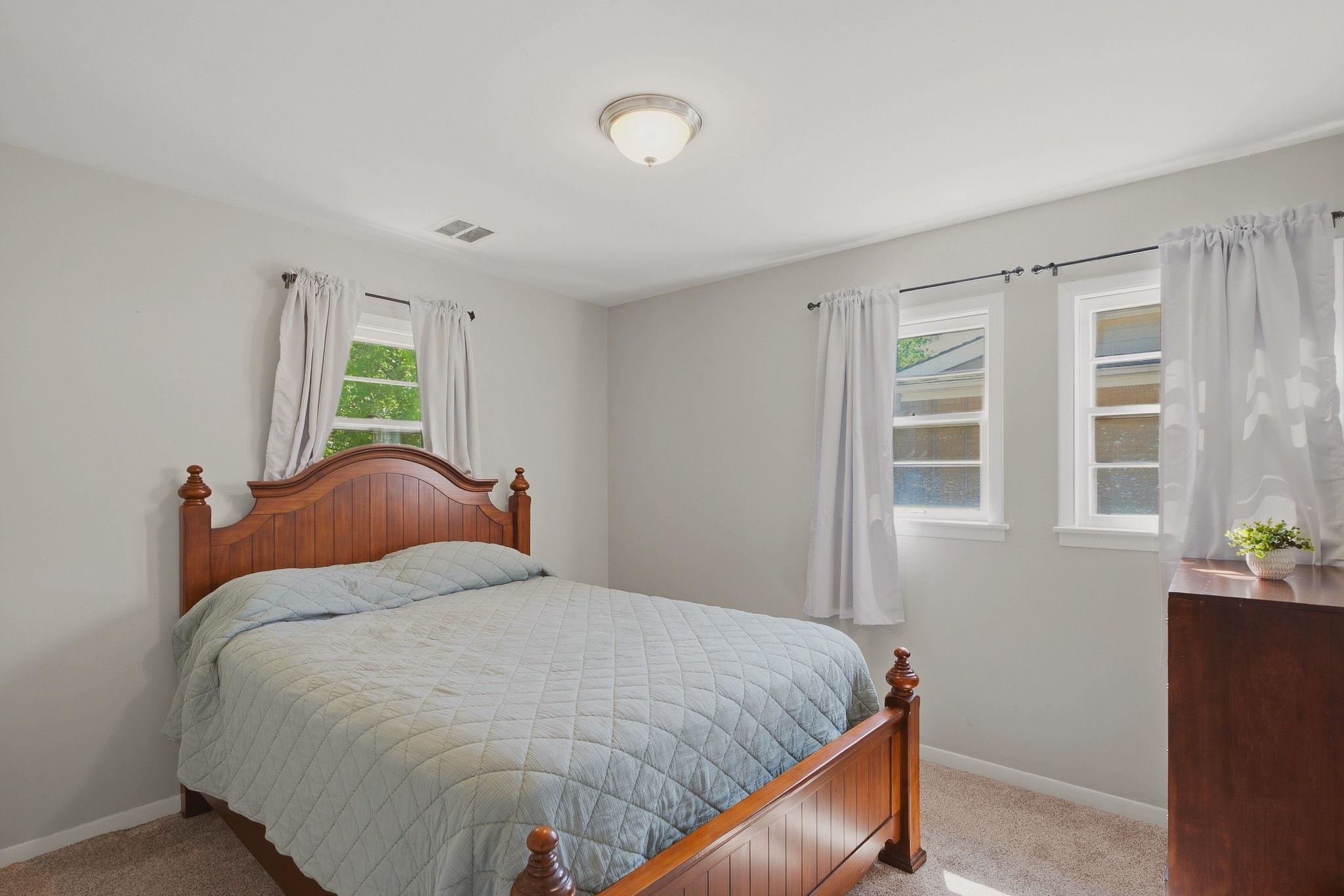 2916 S Bennett Property Photo 15