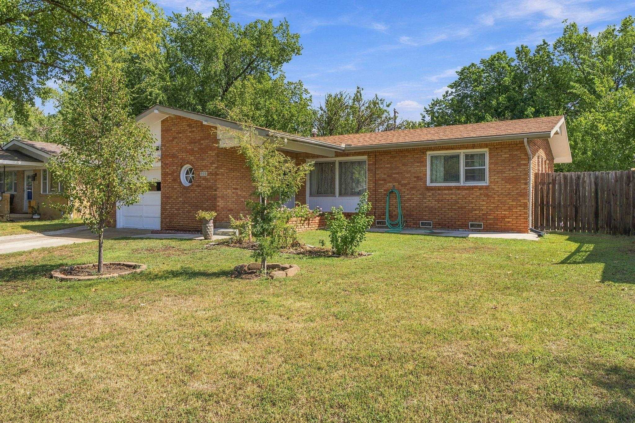 2916 S Bennett Property Photo 21
