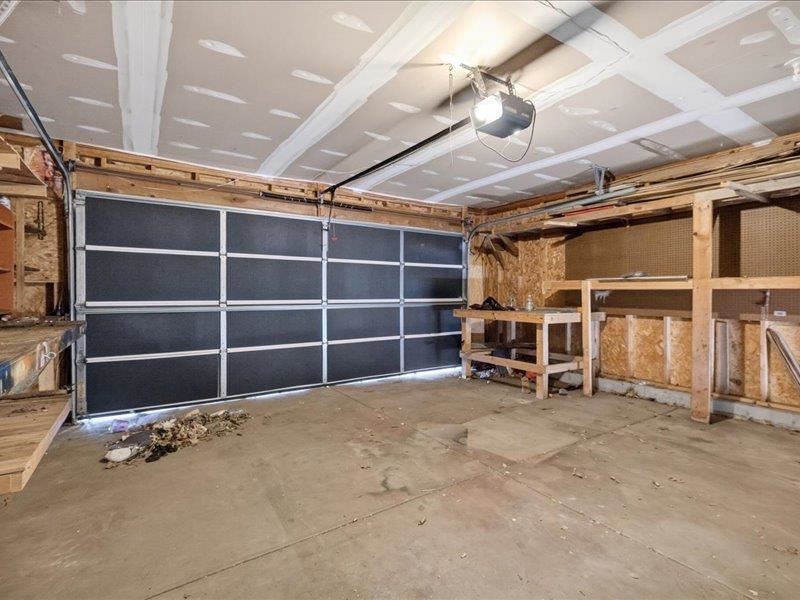 319 W Tomahawk St Property Photo 17