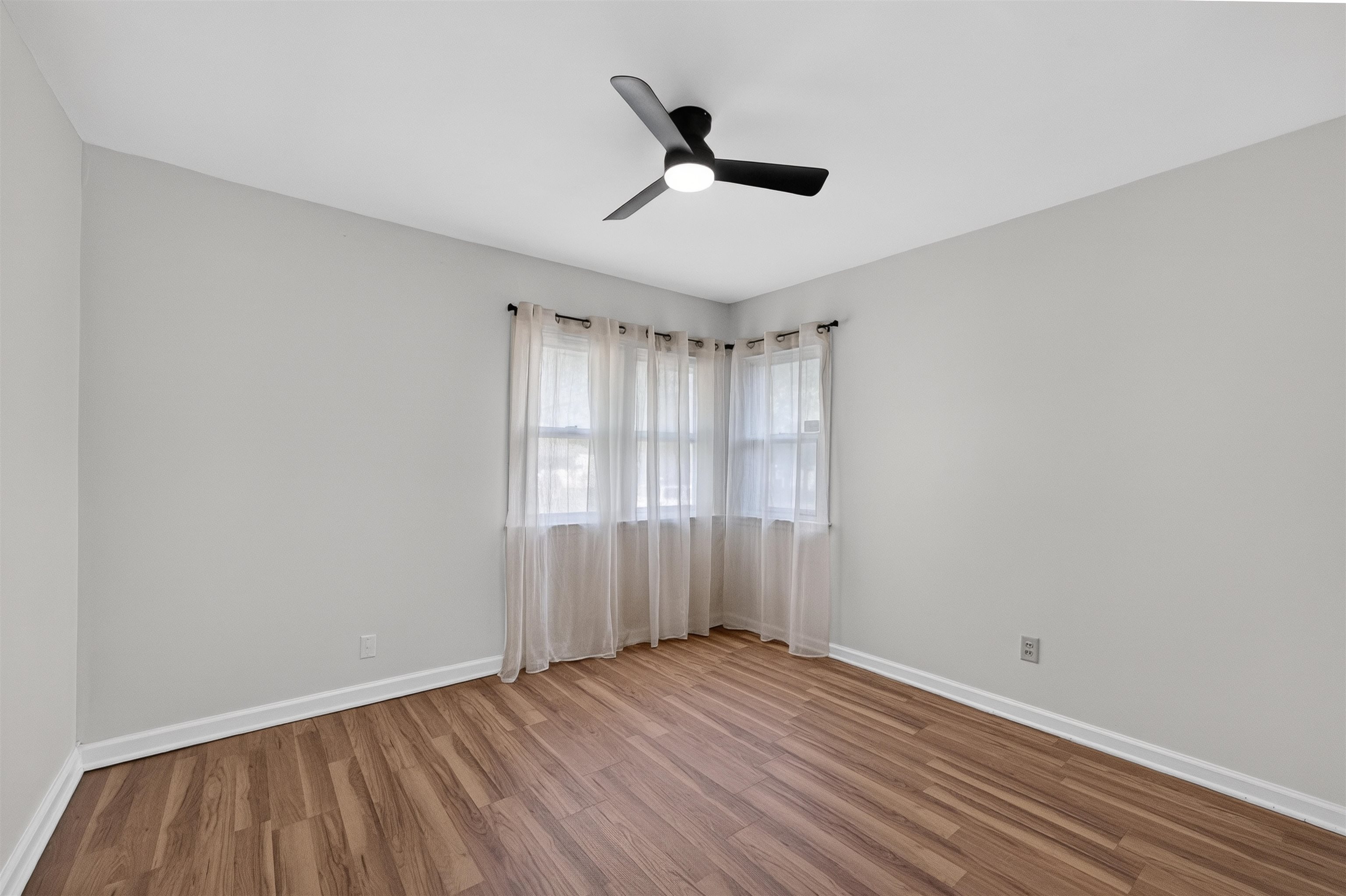 850 N Chautauqua Ave Property Photo 15