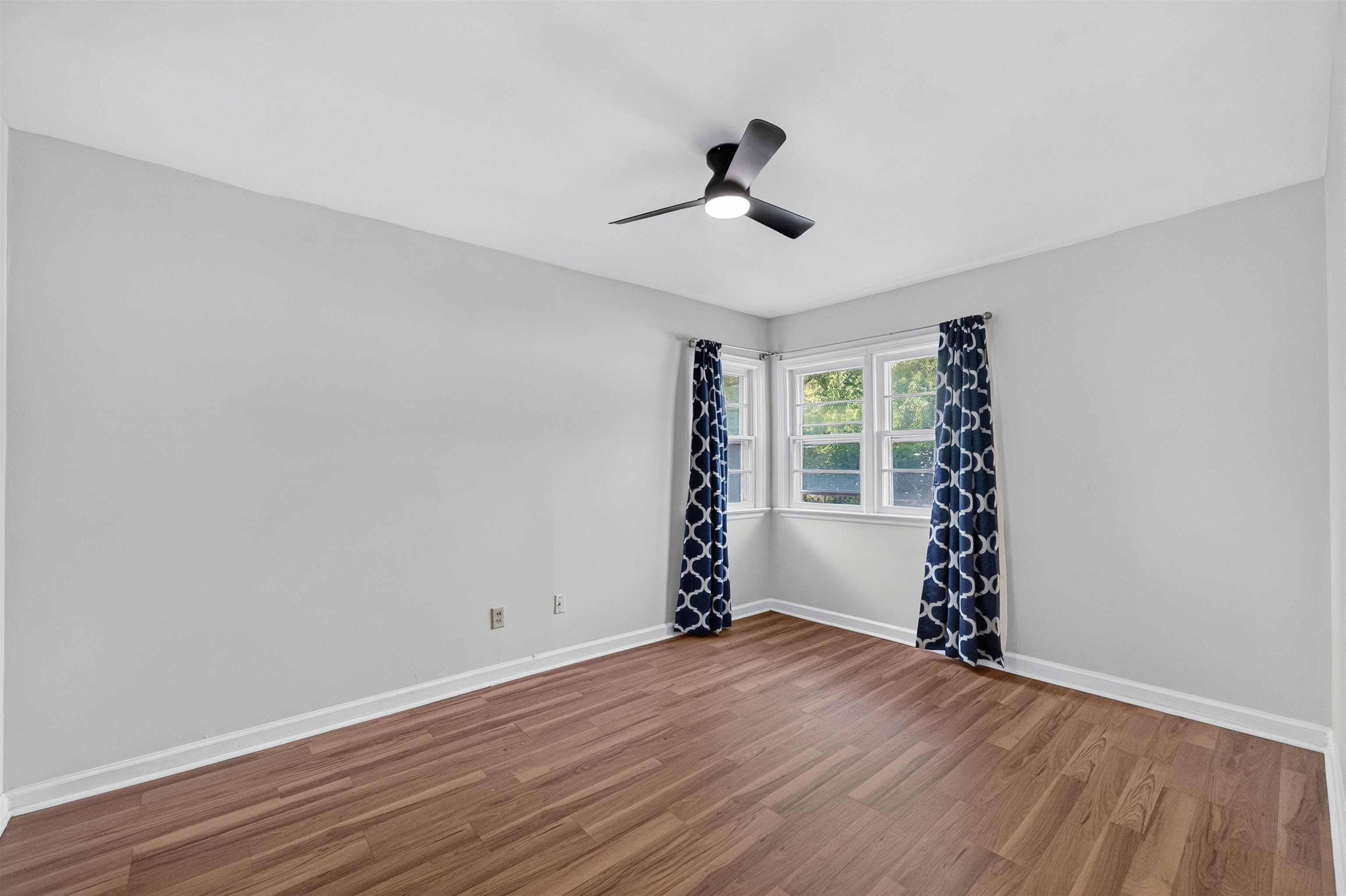 850 N Chautauqua Ave Property Photo 17