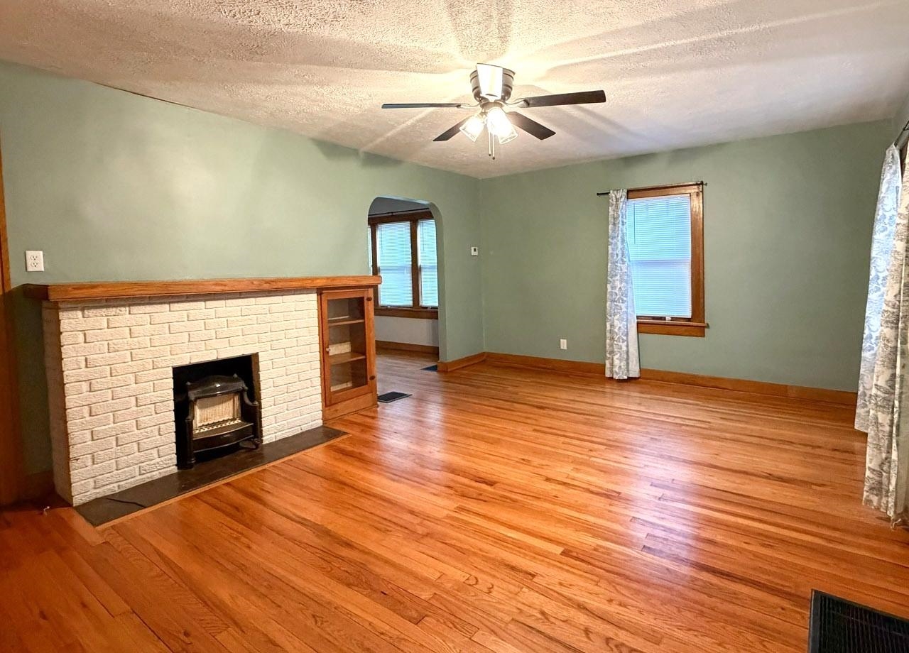810 S Madison Ave Property Photo 4