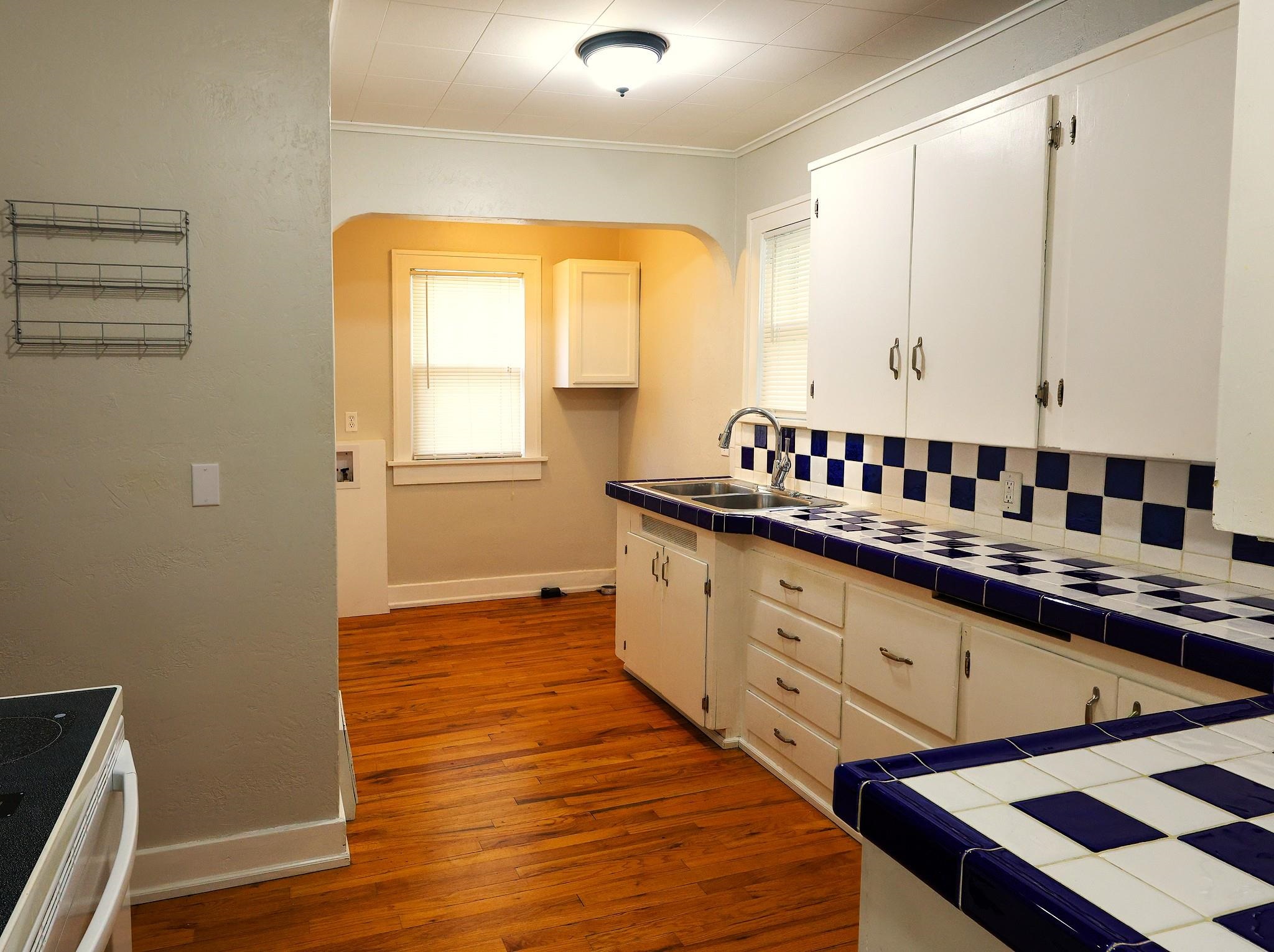810 S Madison Ave Property Photo 9