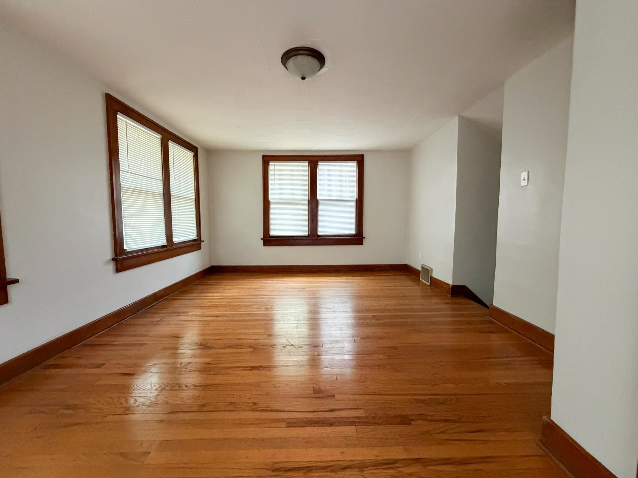 810 S Madison Ave Property Photo 13