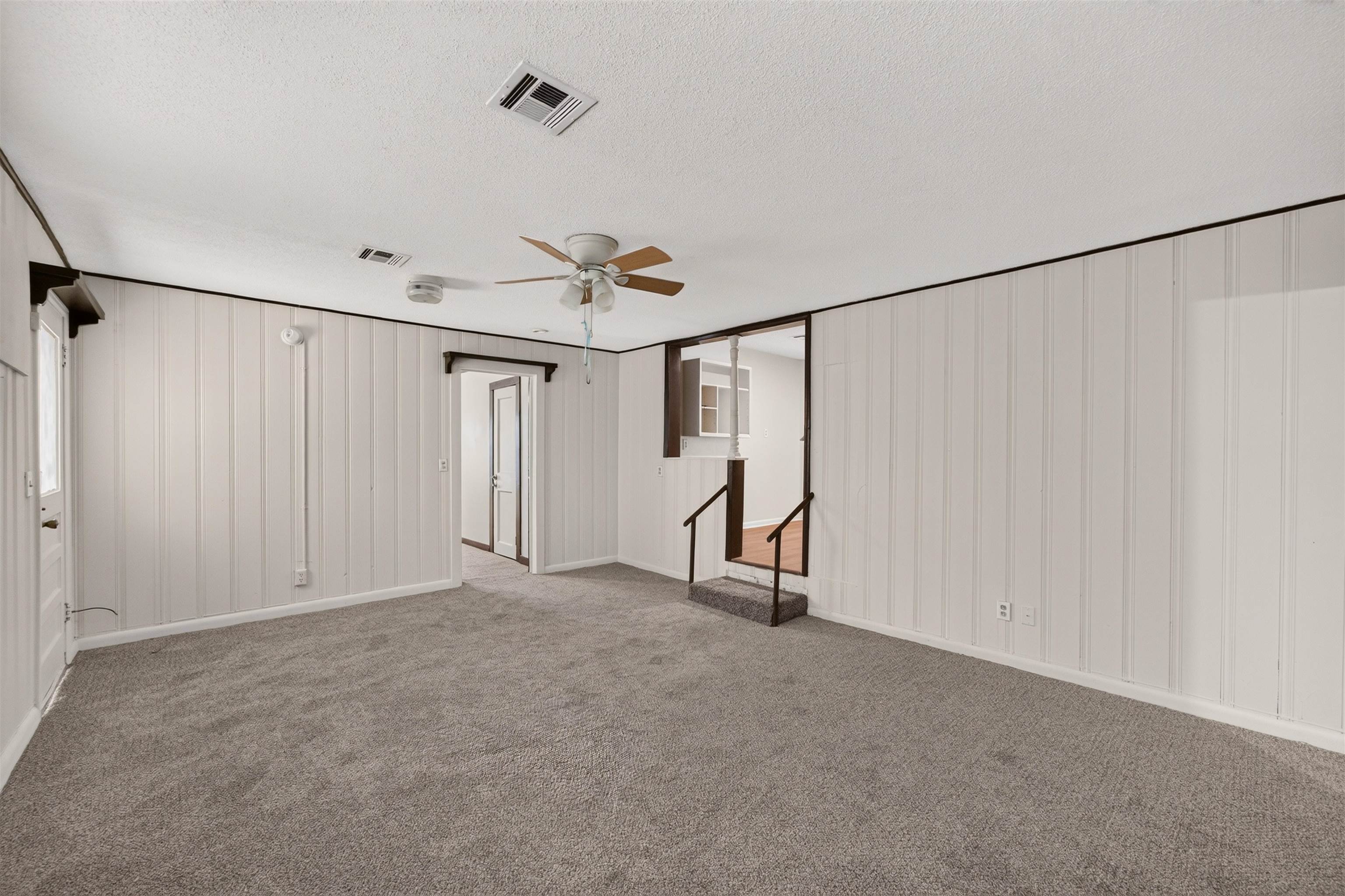 1008 Waverly St Property Photo 13