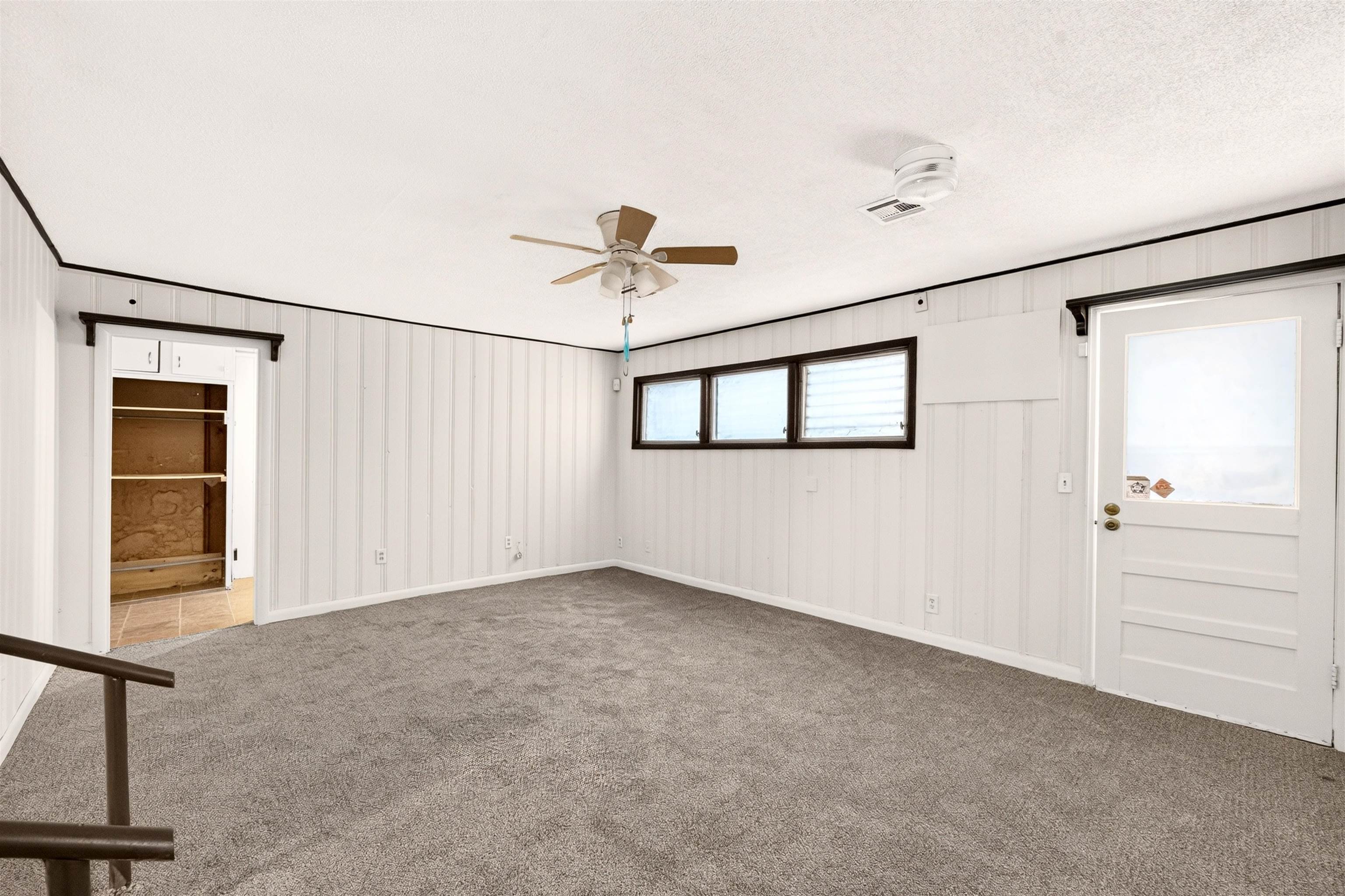1008 Waverly St Property Photo 14