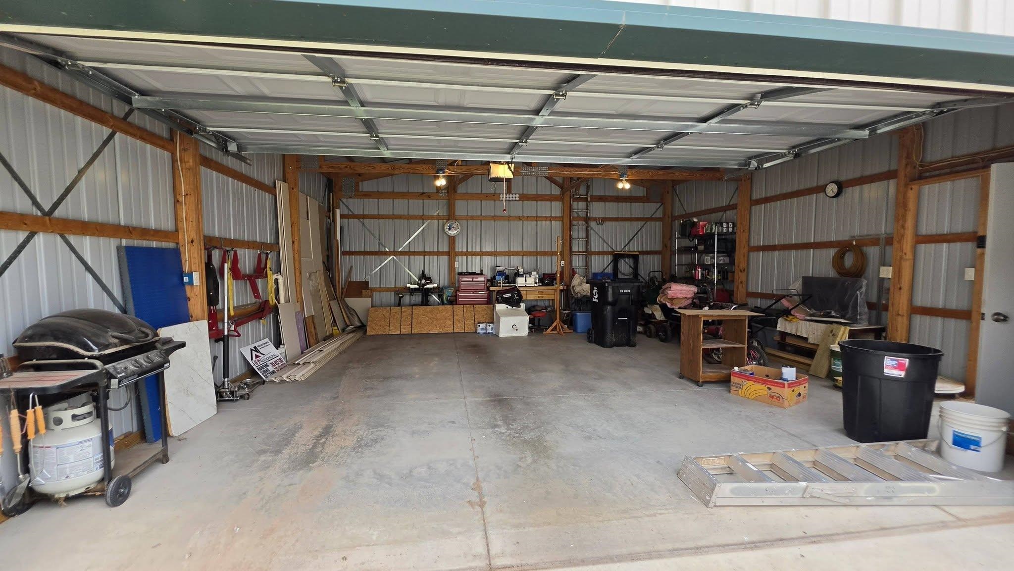 344 N Kansas Ave. Property Photo 8
