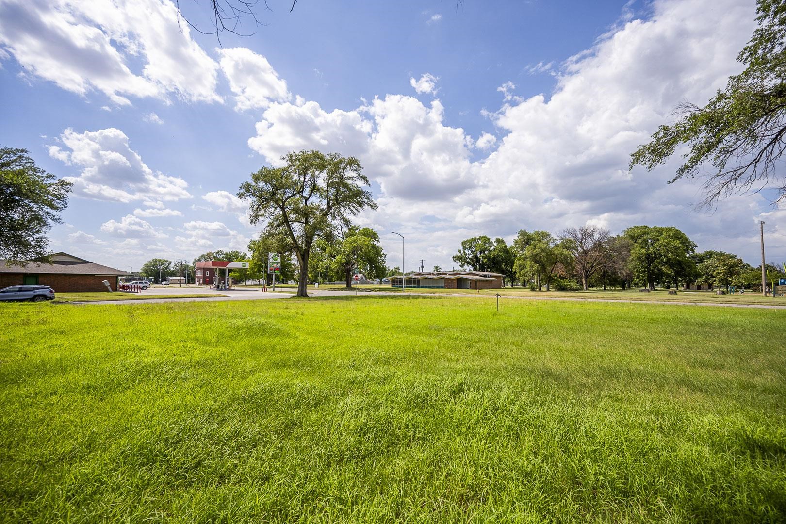 0.40 Acres On E 4th Property Photo 6