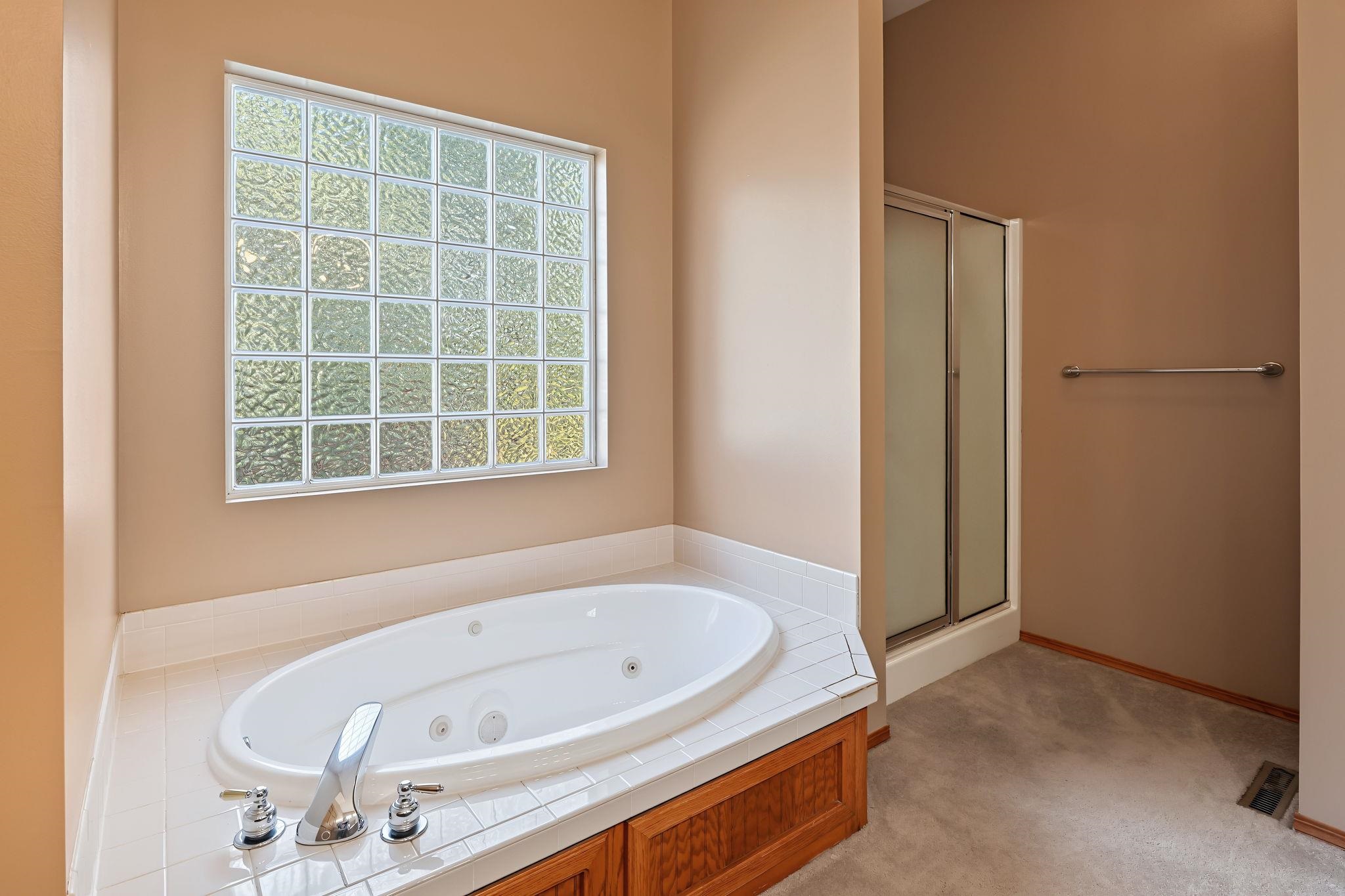 2553 N Hazelwood Property Photo 18