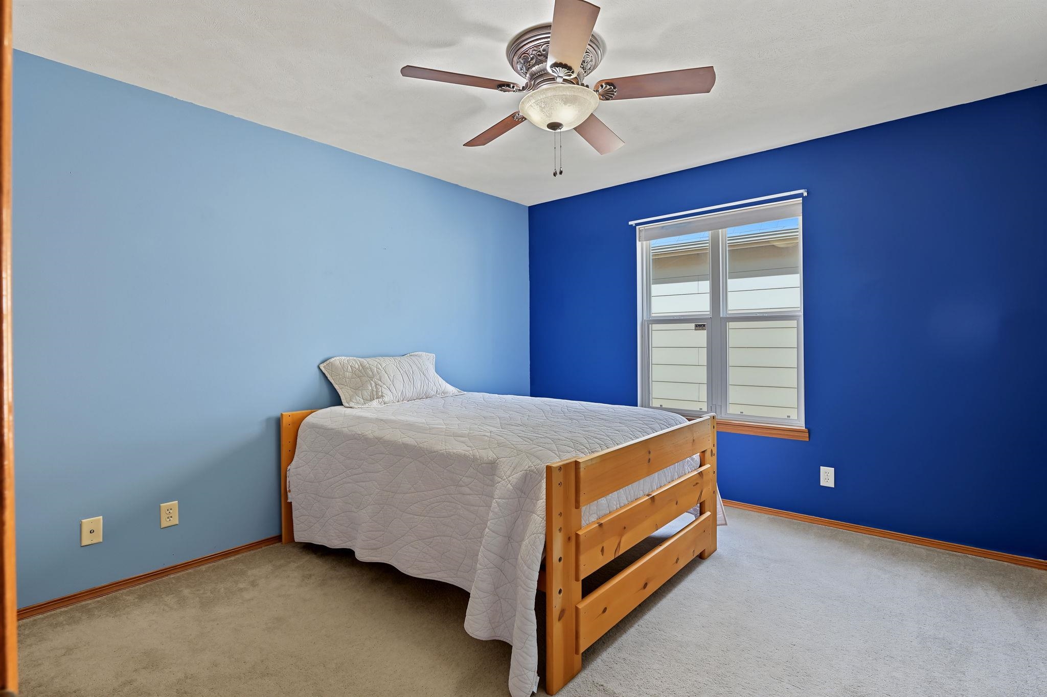 2553 N Hazelwood Property Photo 21