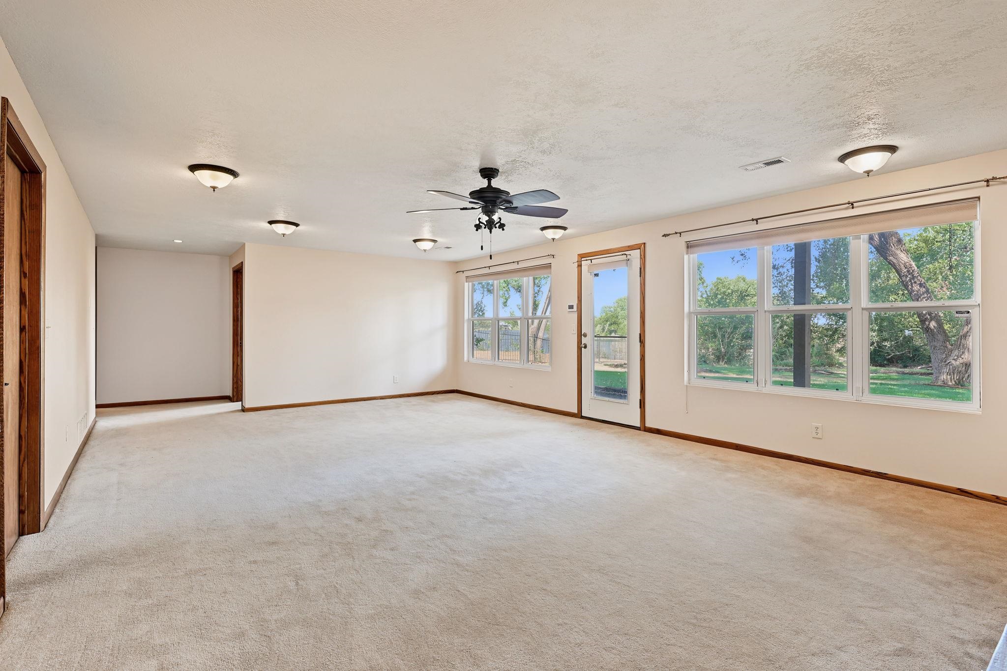 2553 N Hazelwood Property Photo 24
