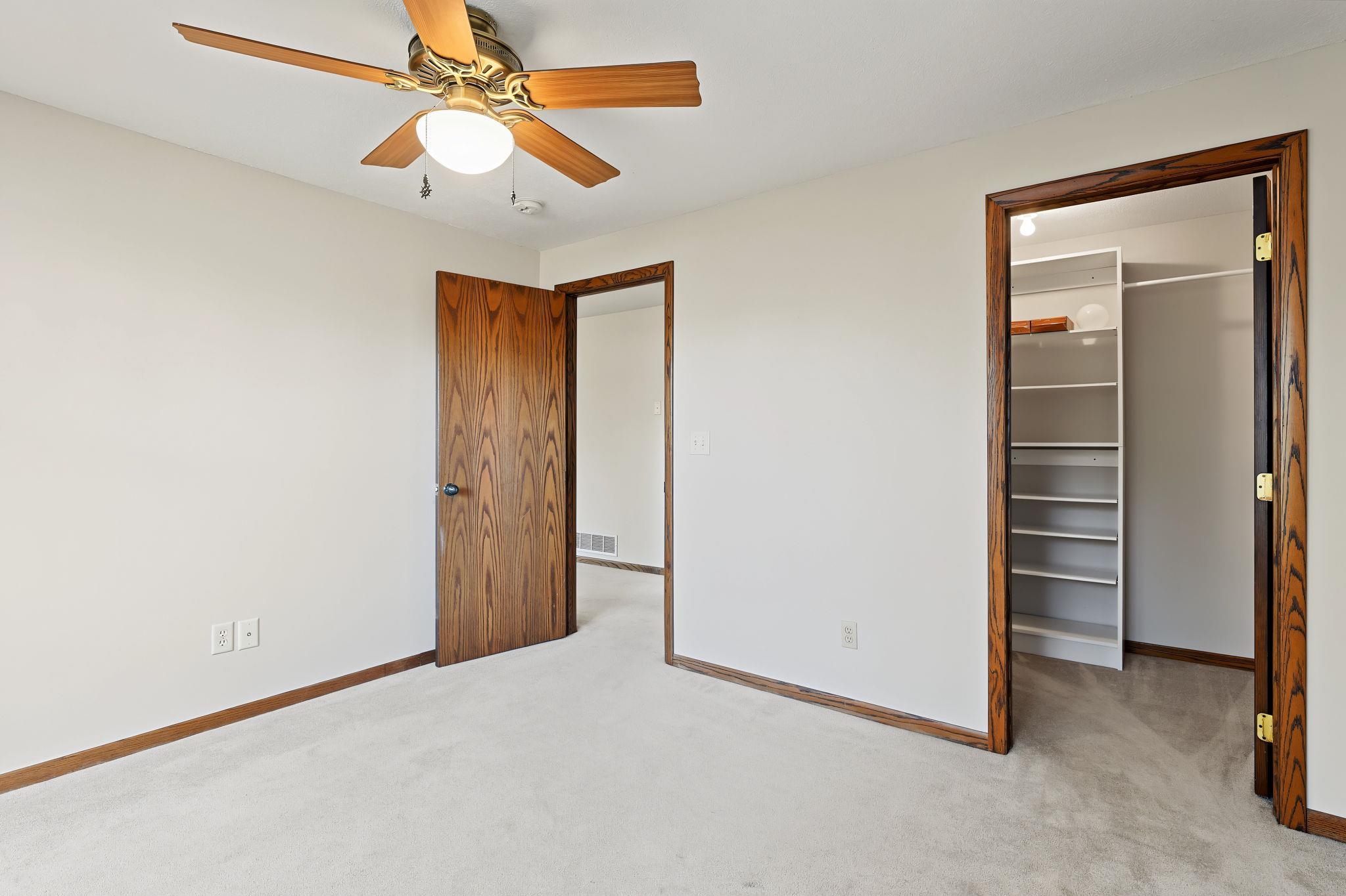 2553 N Hazelwood Property Photo 27