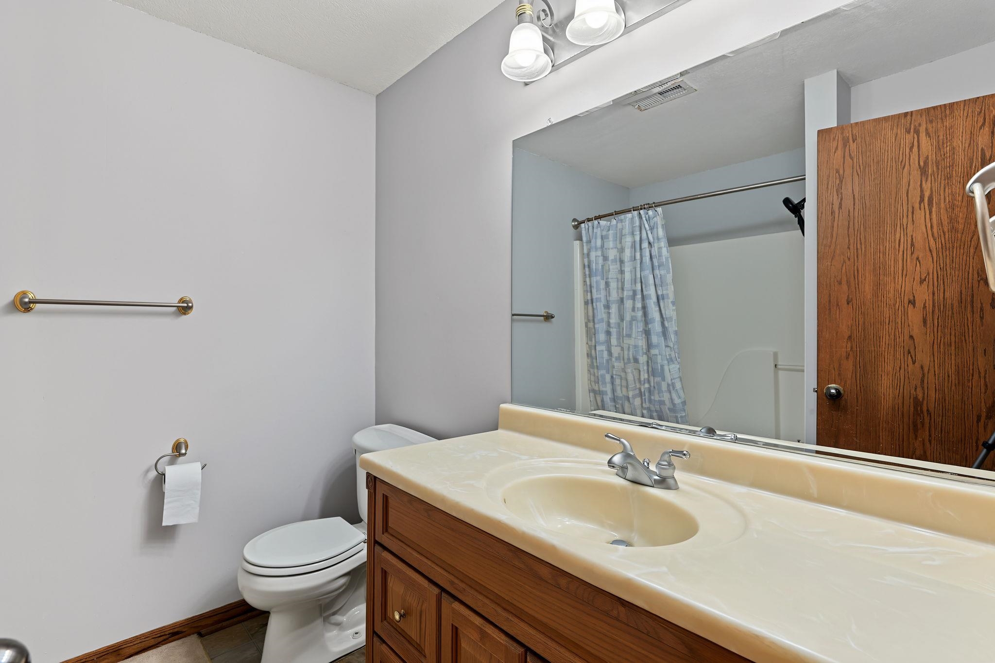 2553 N Hazelwood Property Photo 28