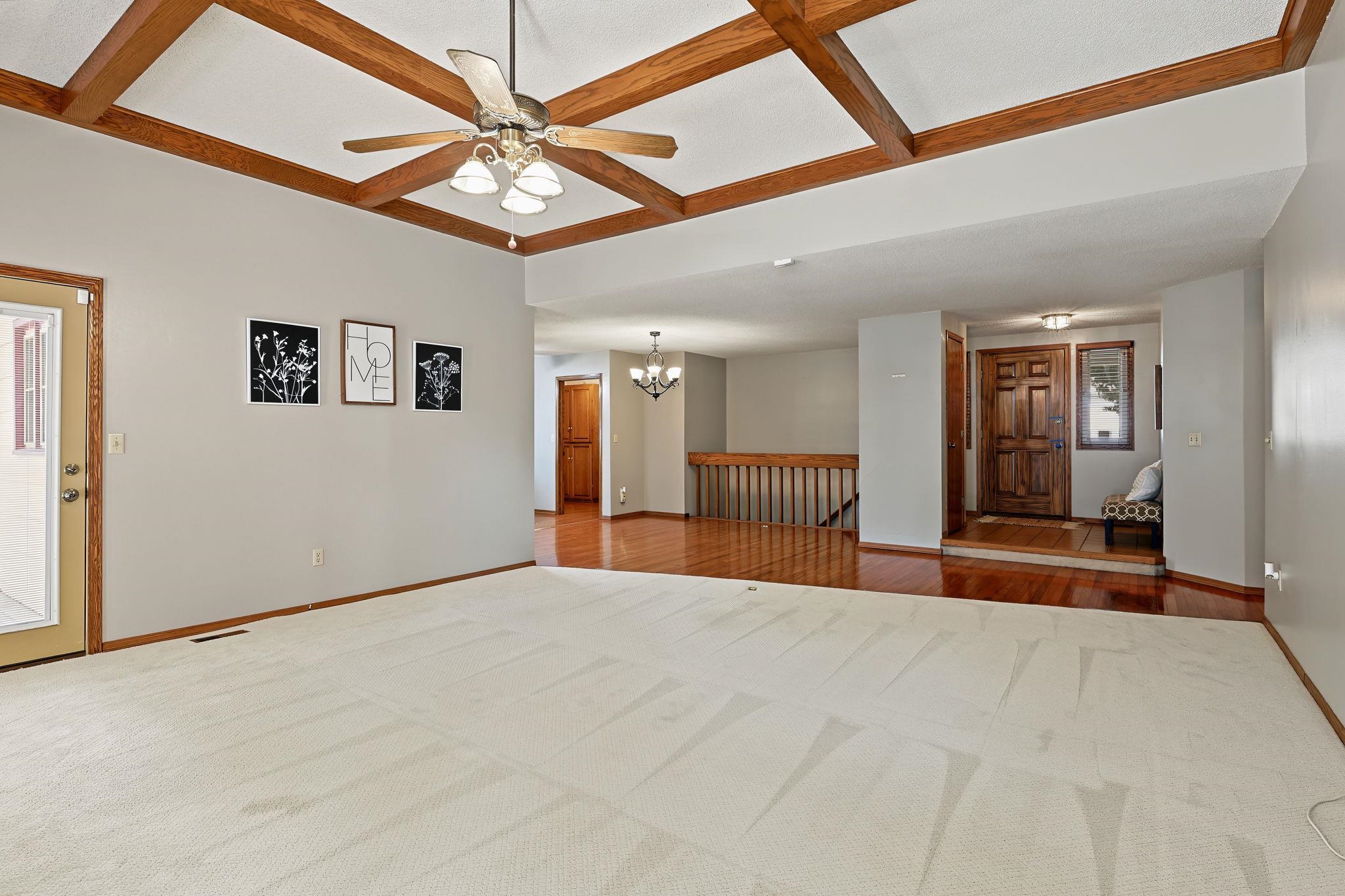 14001 E Lakeview Dr Property Photo 5