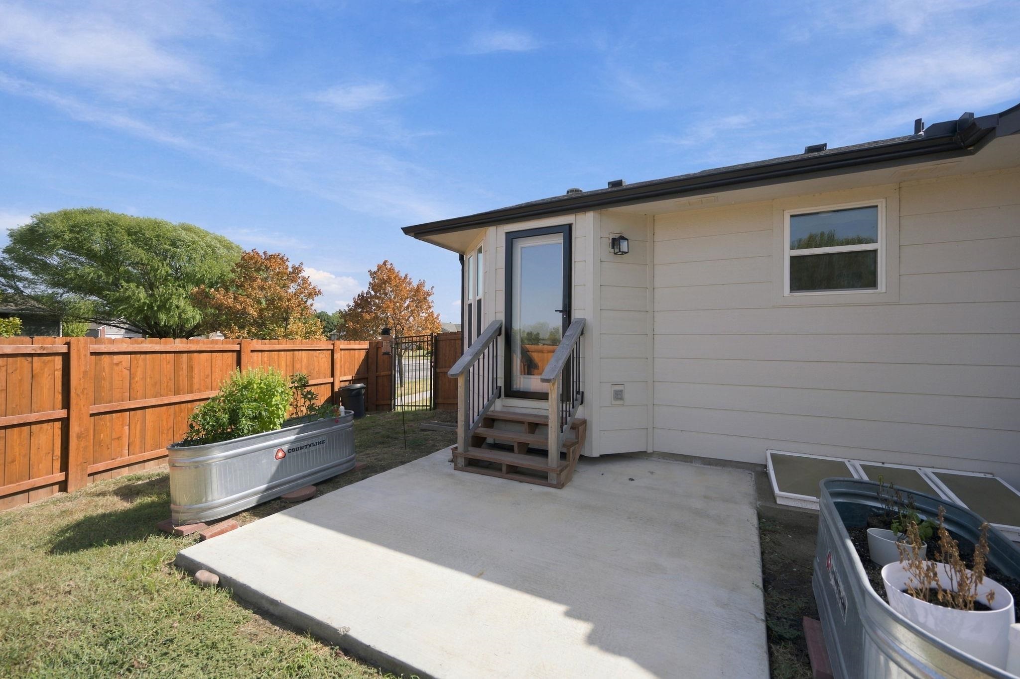 1257 N Seasons St Property Photo 29