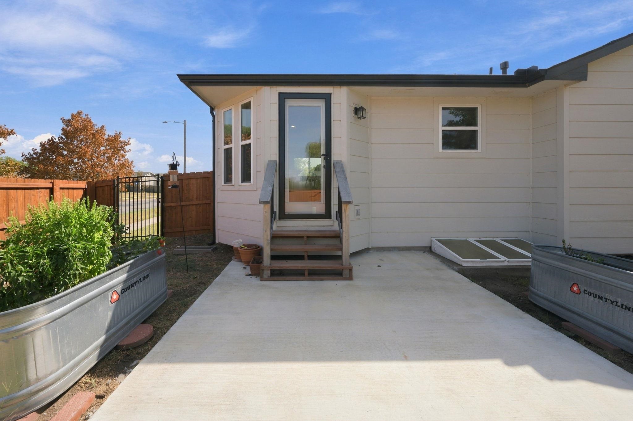 1257 N Seasons St Property Photo 30