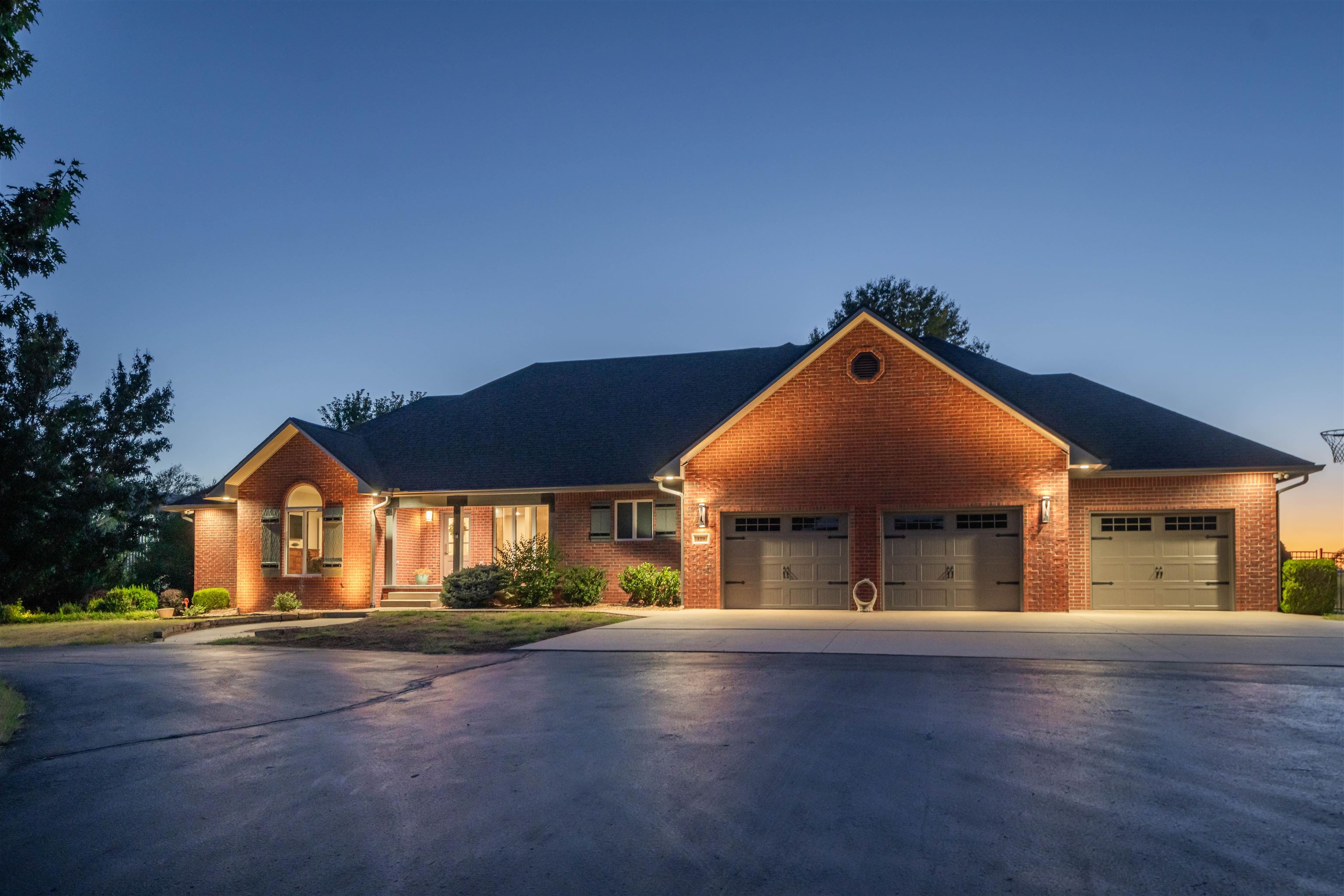 129 Springgate Property Photo 2