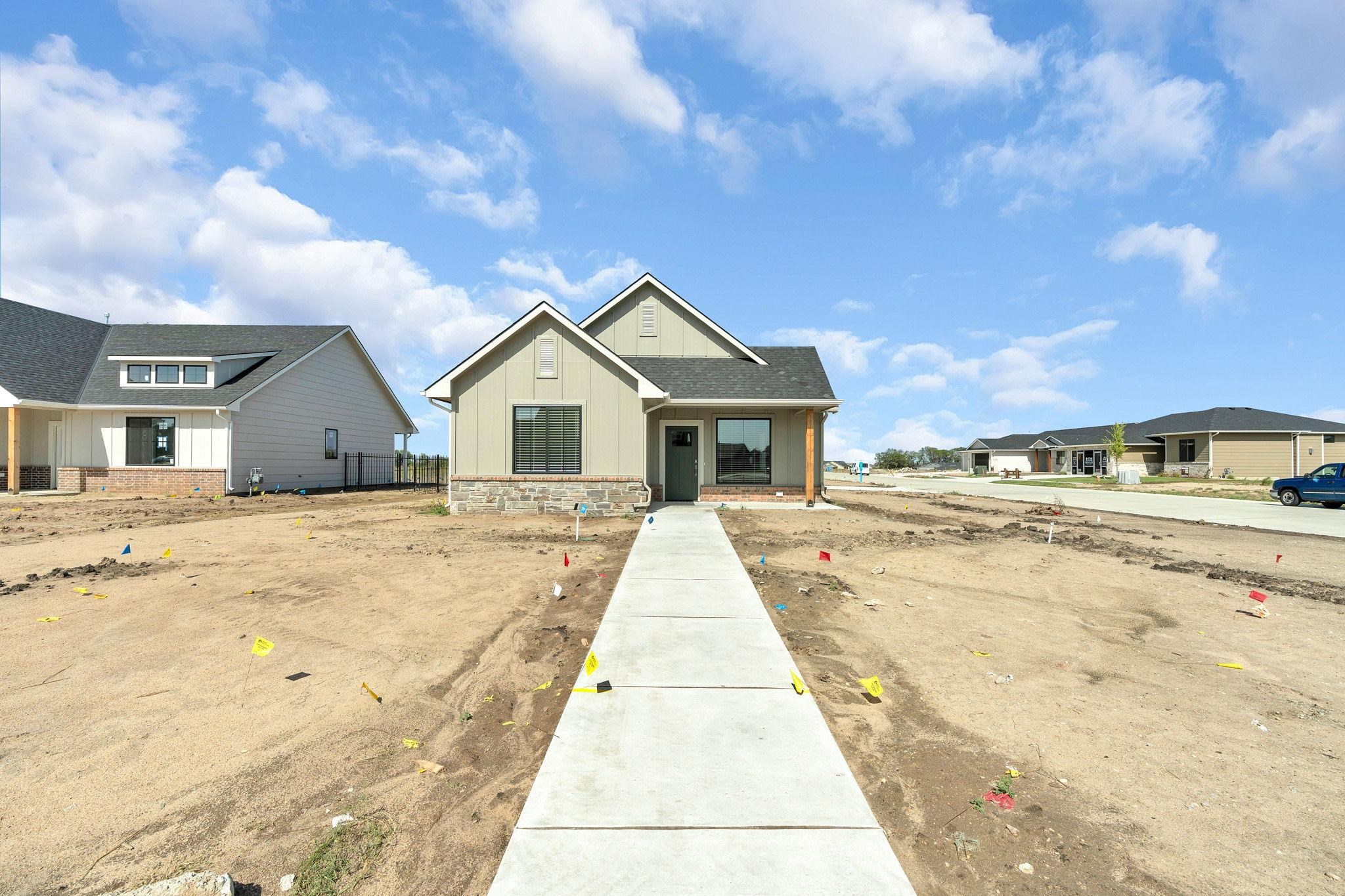 5854 Central Park Court Property Photo 2
