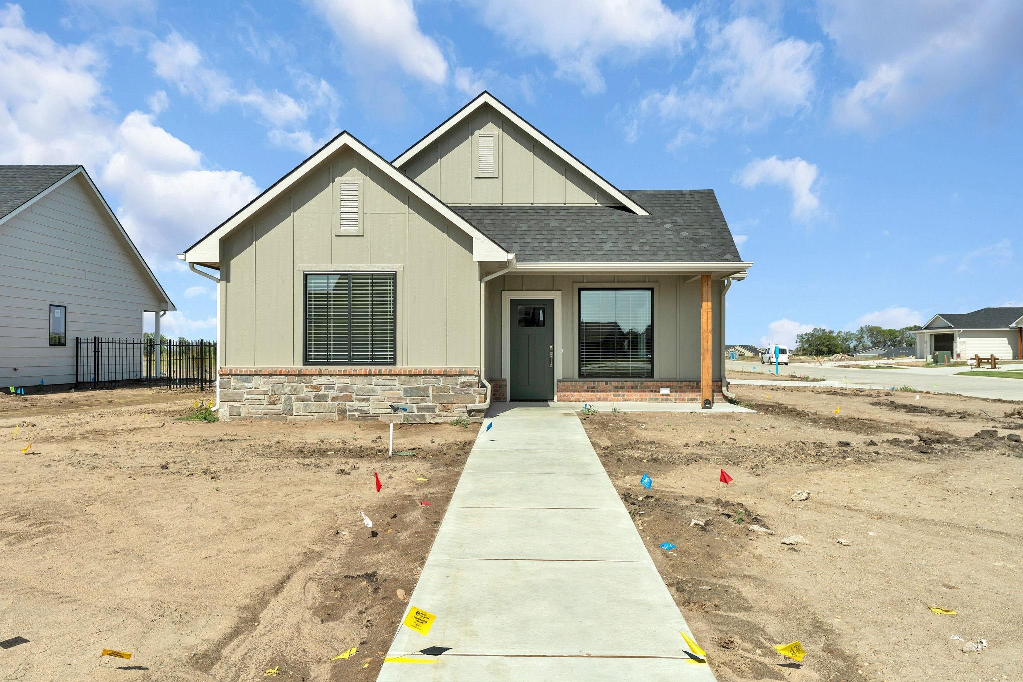 5854 Central Park Court Property Photo 3