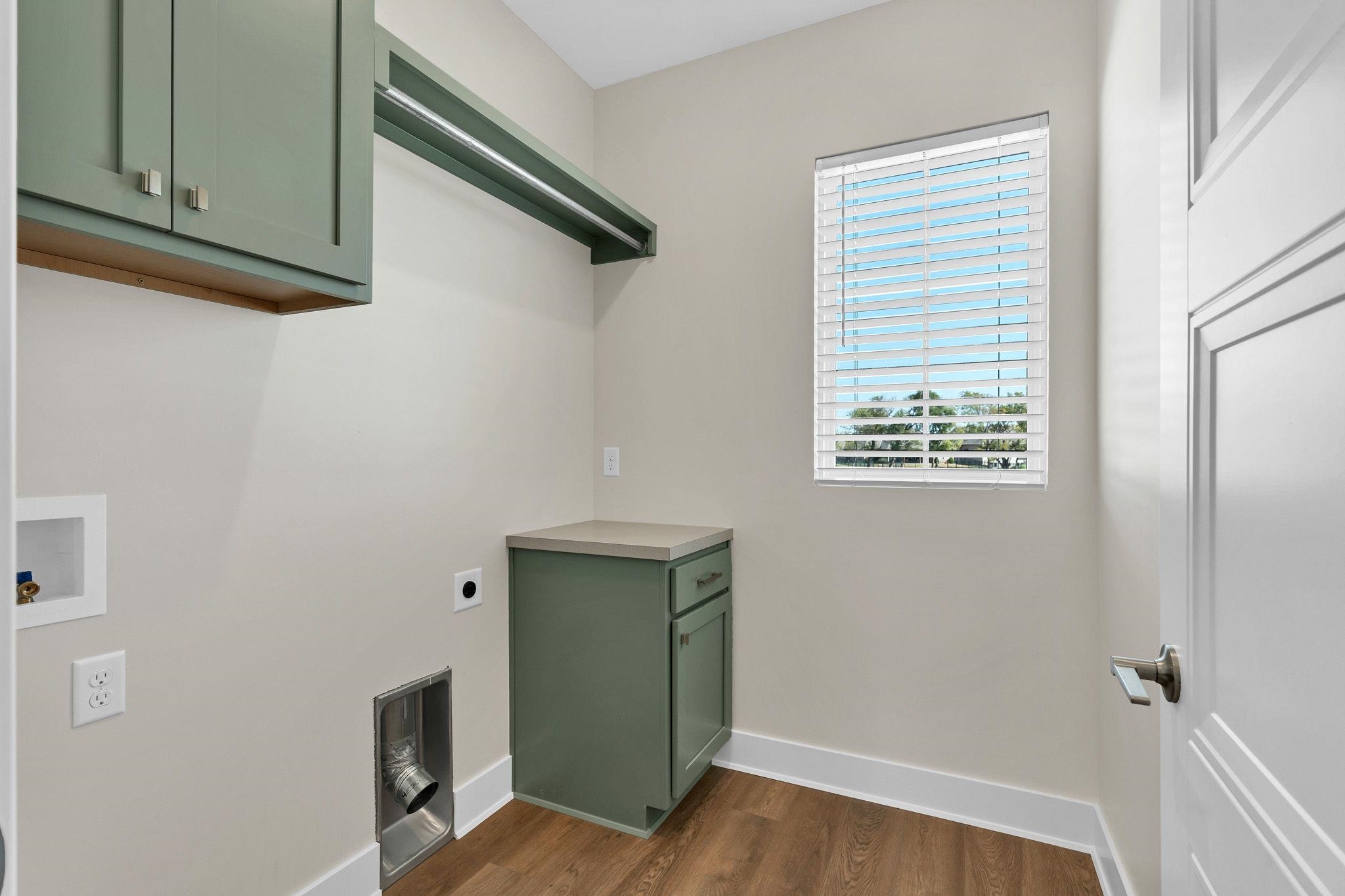 5854 Central Park Court Property Photo 9