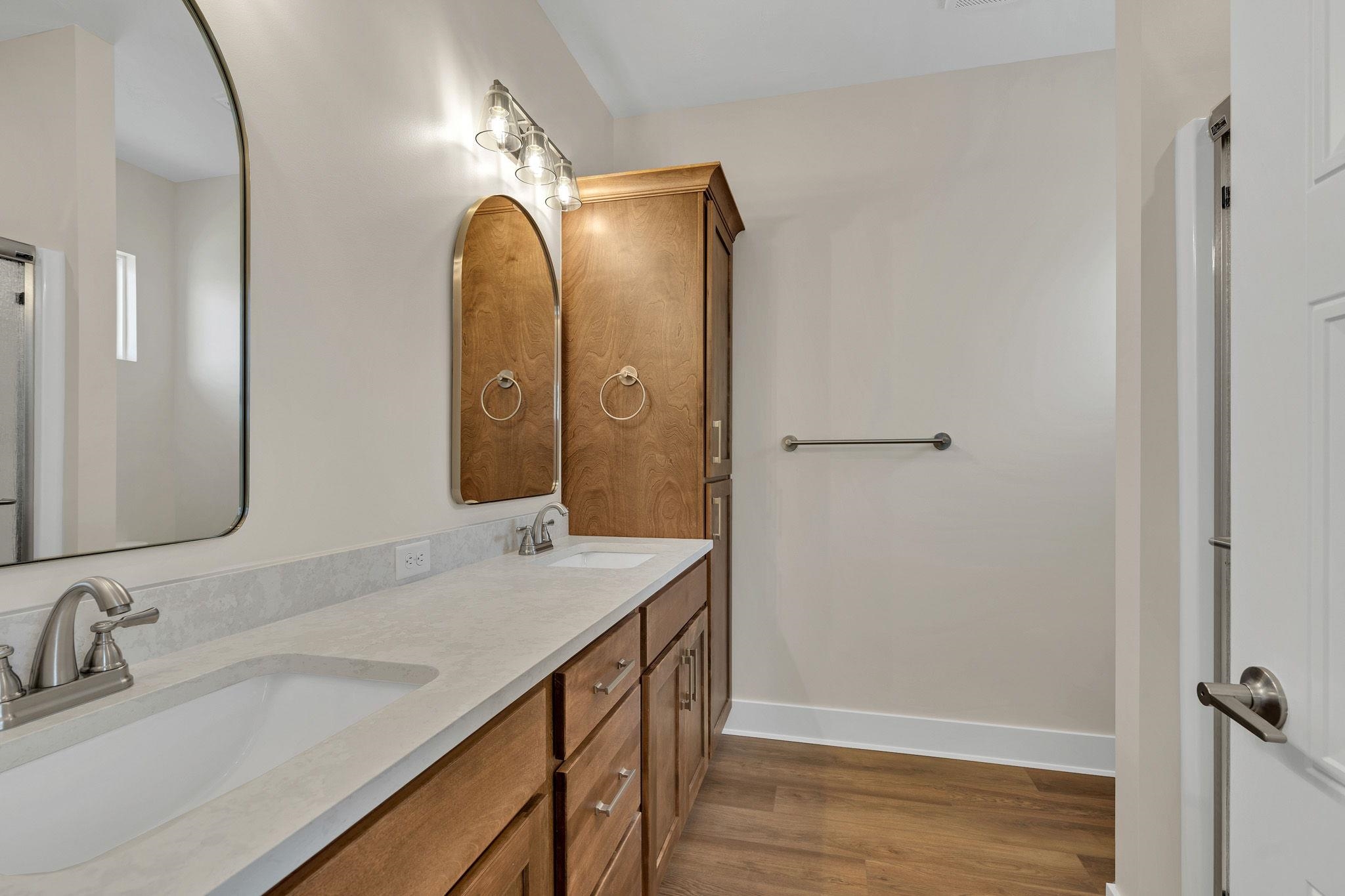5854 Central Park Court Property Photo 14