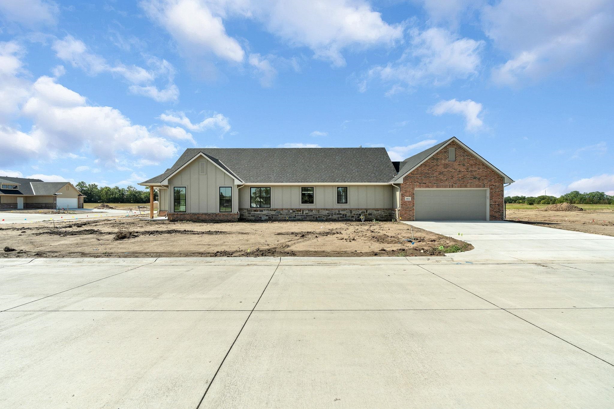 5854 Central Park Court Property Photo 28