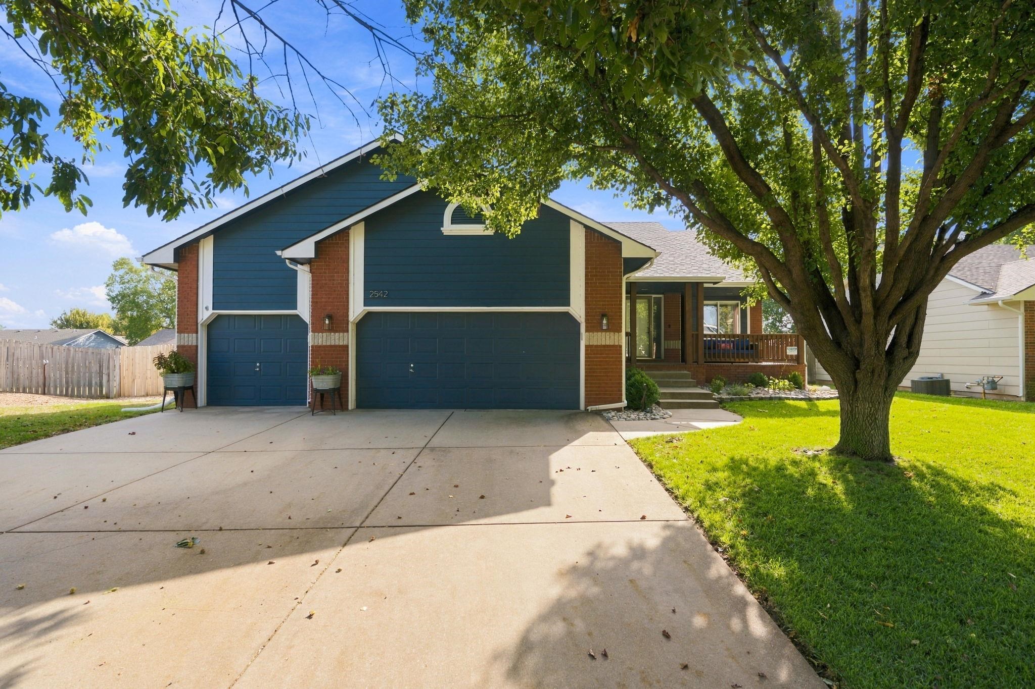 2542 N Shefford Ct. Property Photo 1