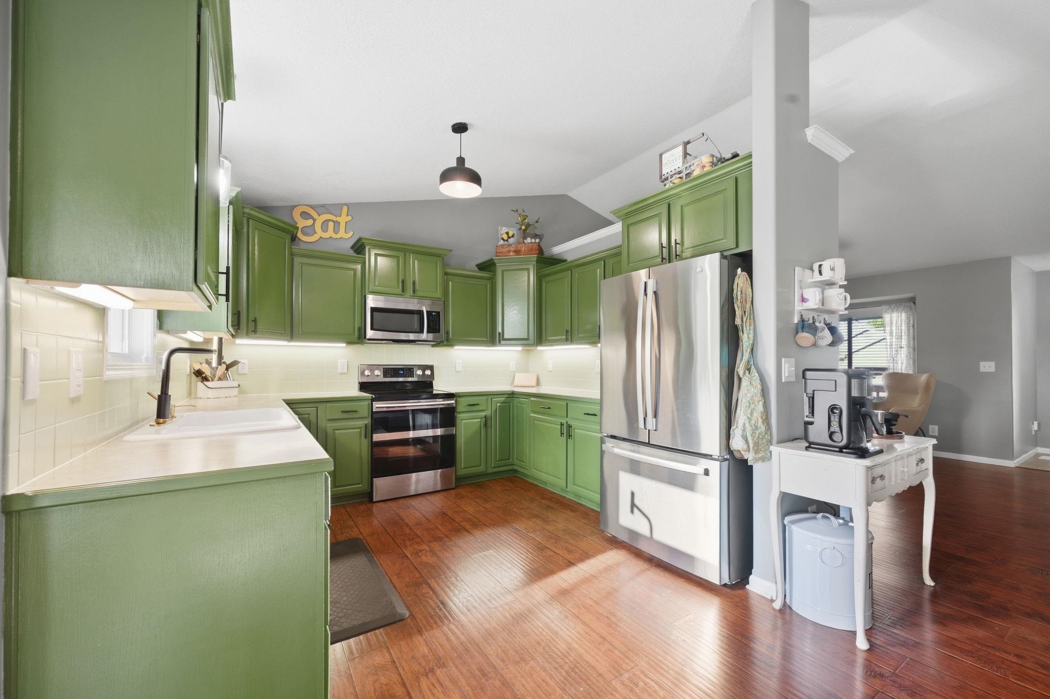2542 N Shefford Ct. Property Photo 10