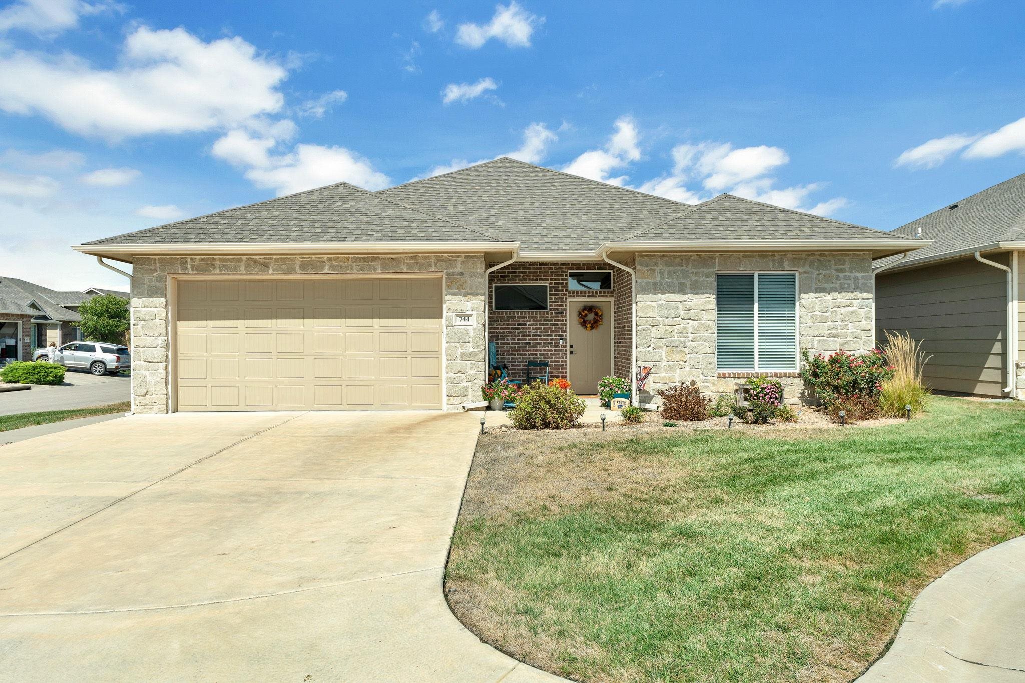 744 N Thornton Property Photo 1