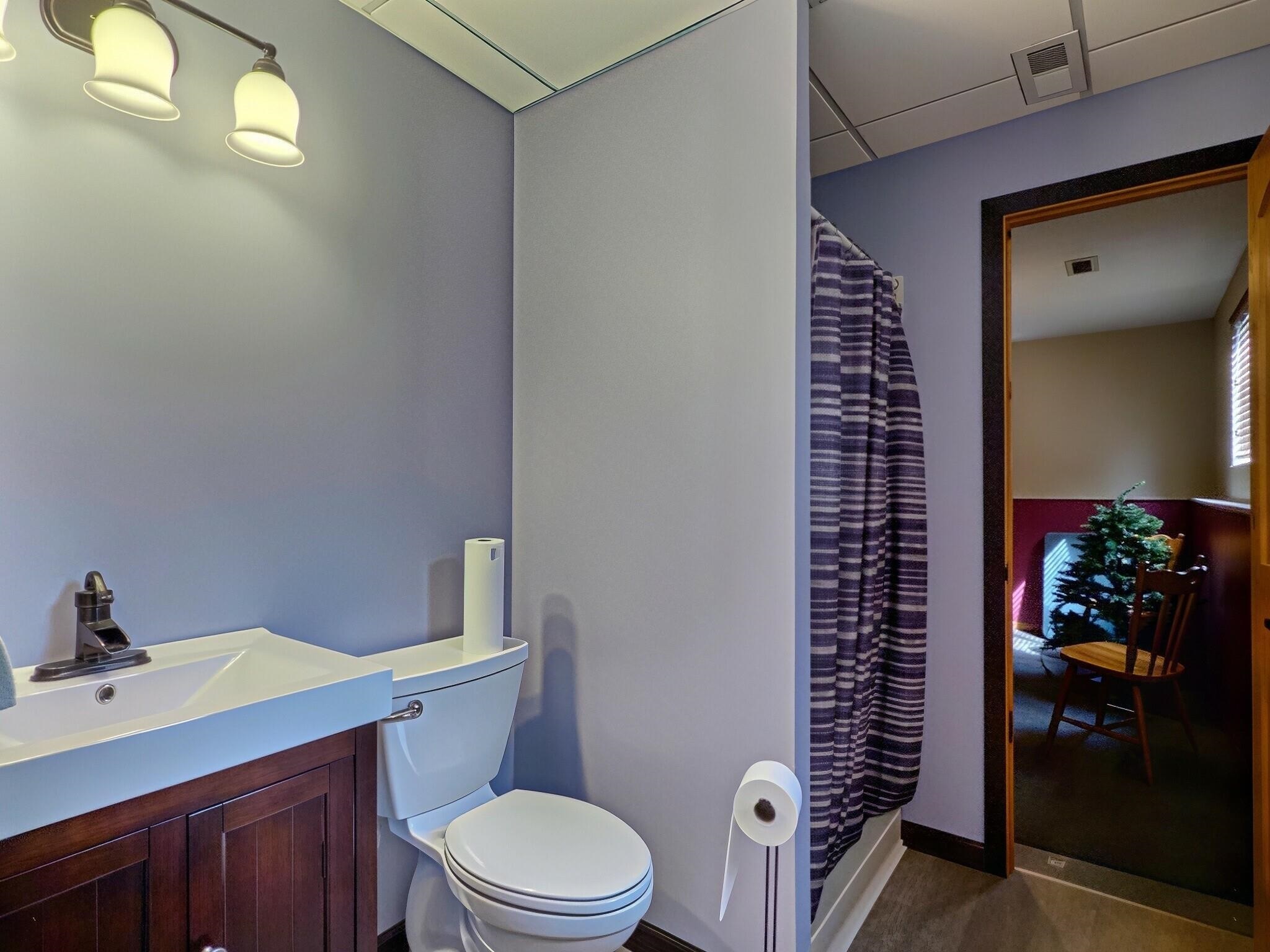 920 Cherry Hills Drive Property Photo 18