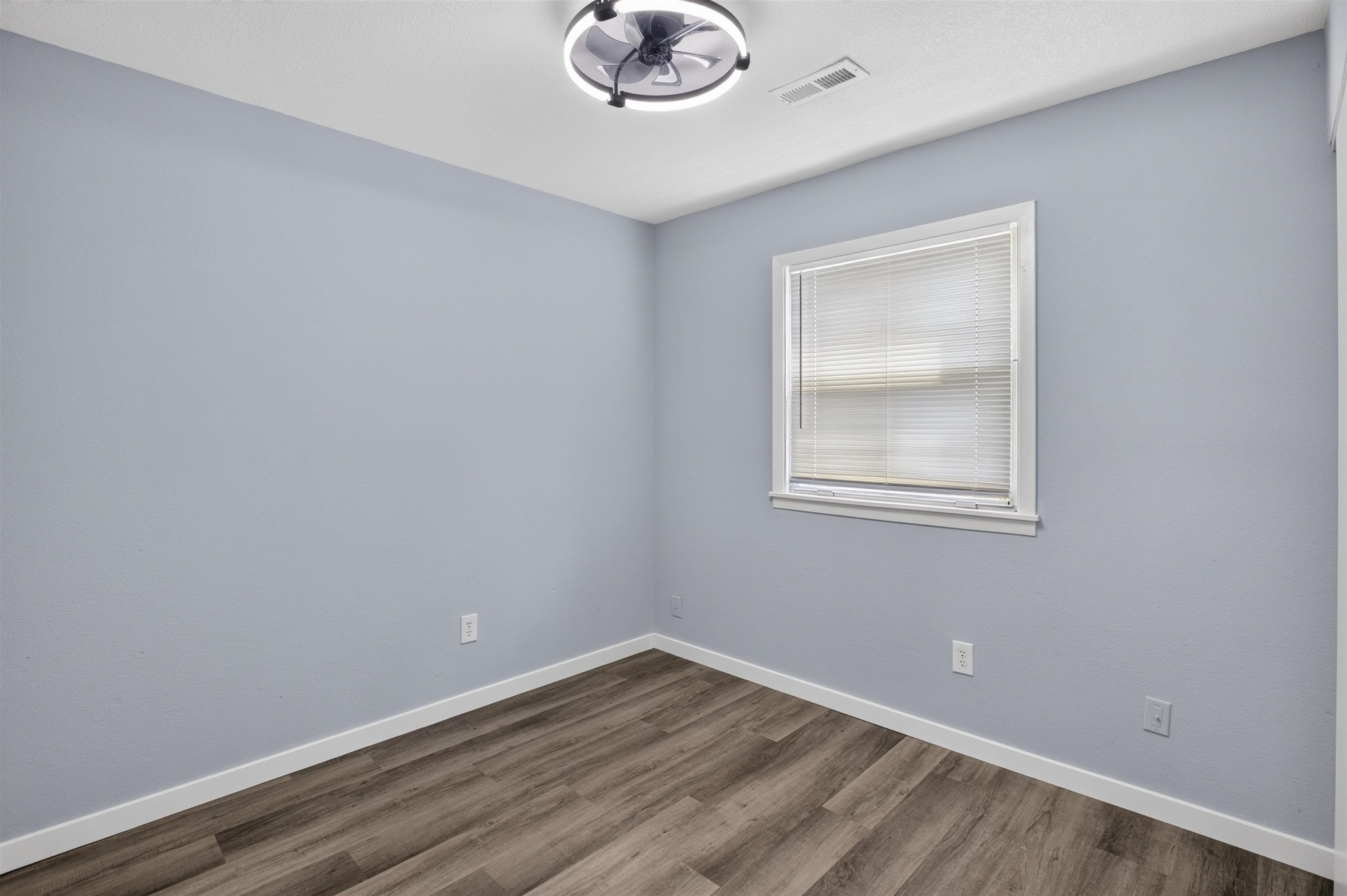 828 N Poplar Property Photo 16