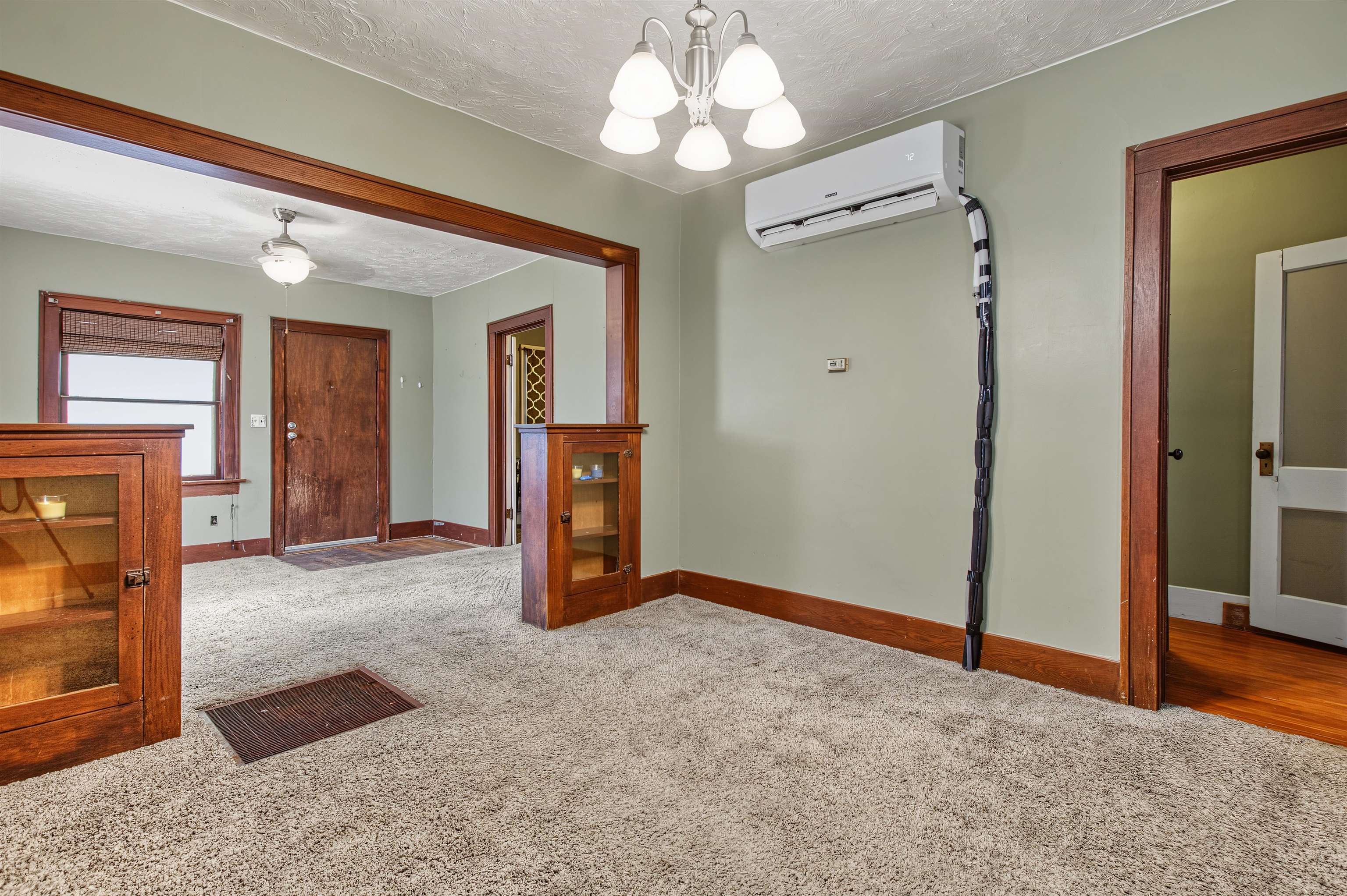 128 N Sedgwick St Property Photo 7