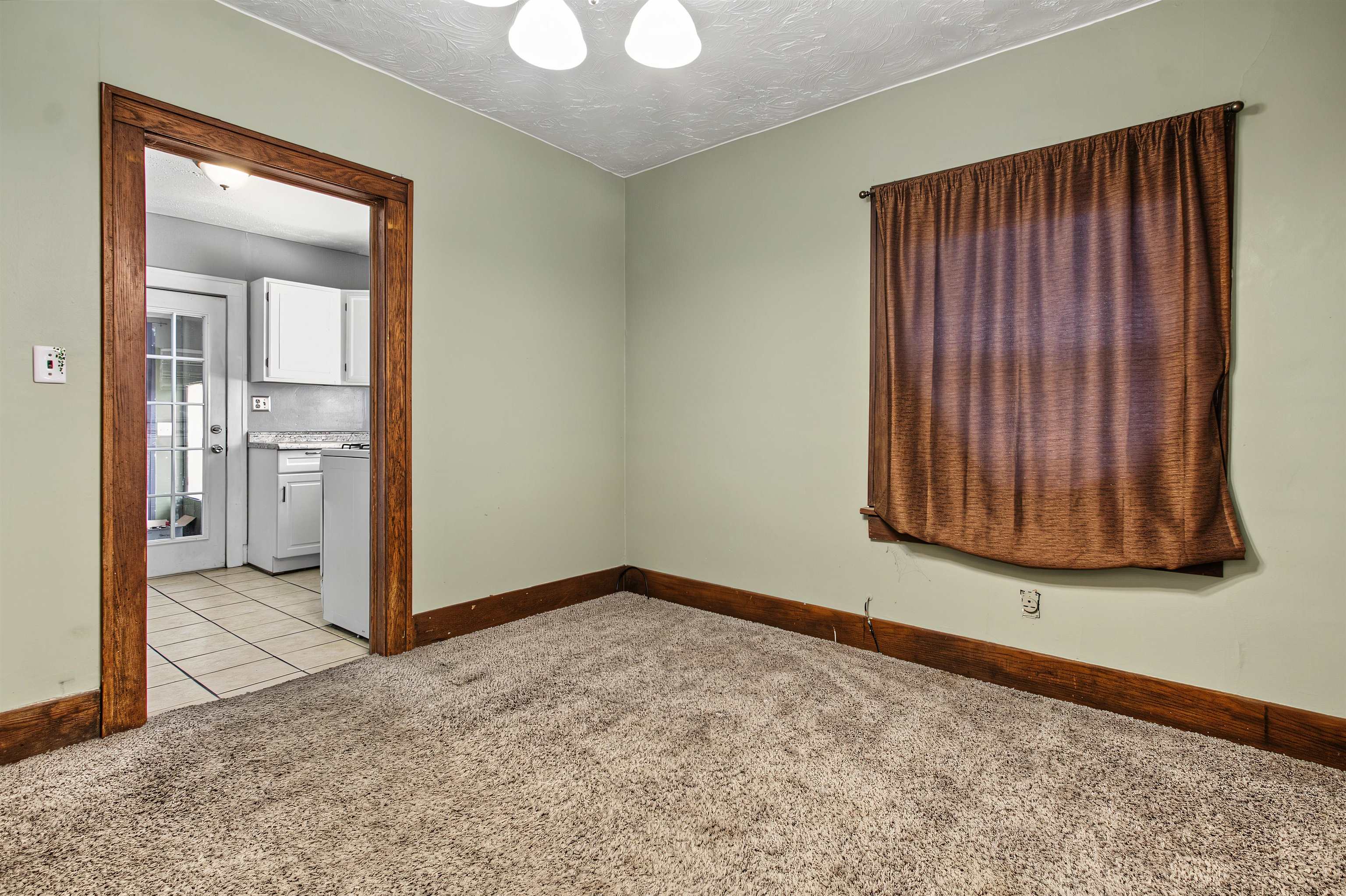 128 N Sedgwick St Property Photo 9